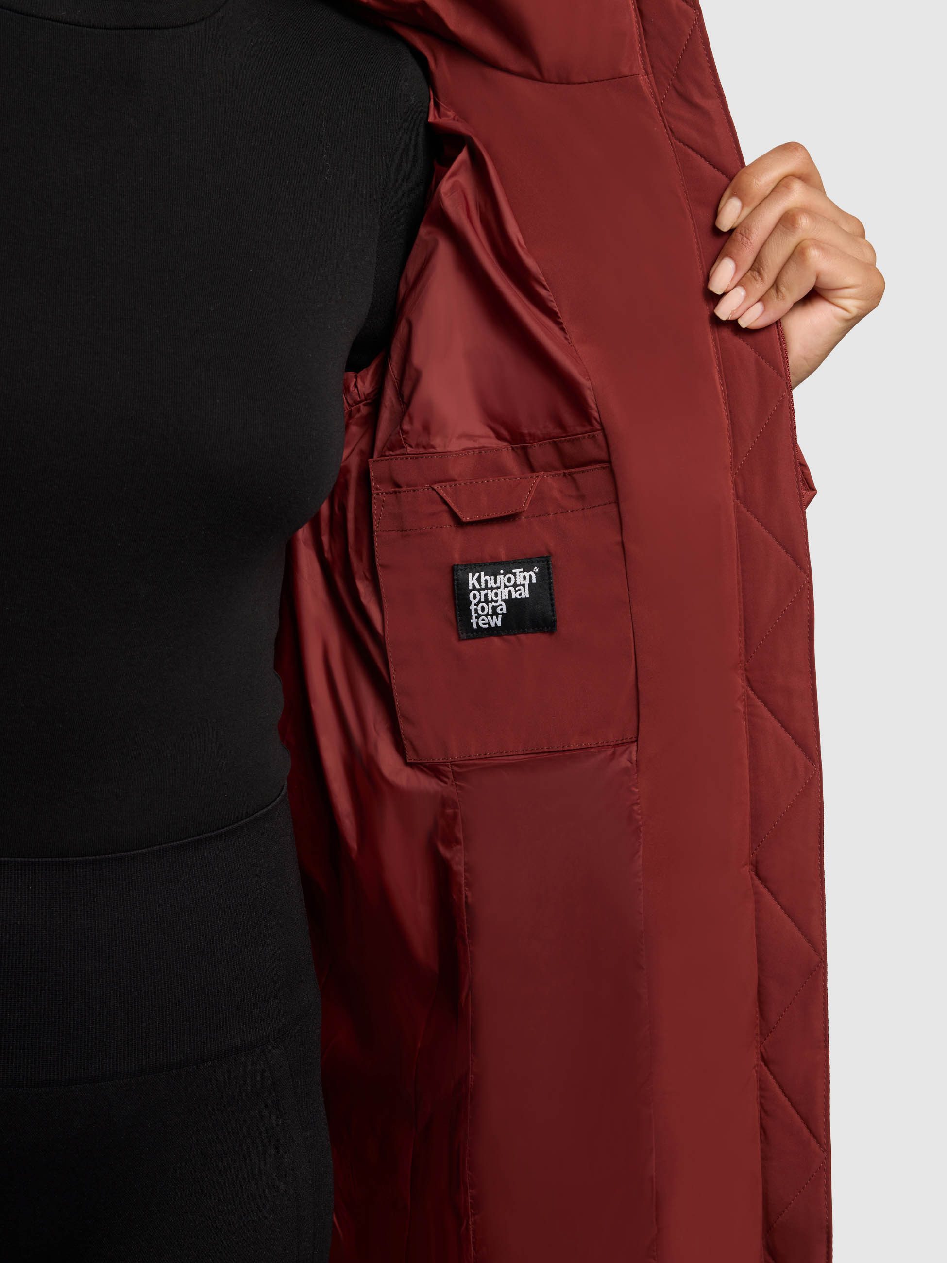 khujo Steppmantel DARKA2 aus Polyester und Nylon, lockerer Schnitt, mit Eingrifftaschen