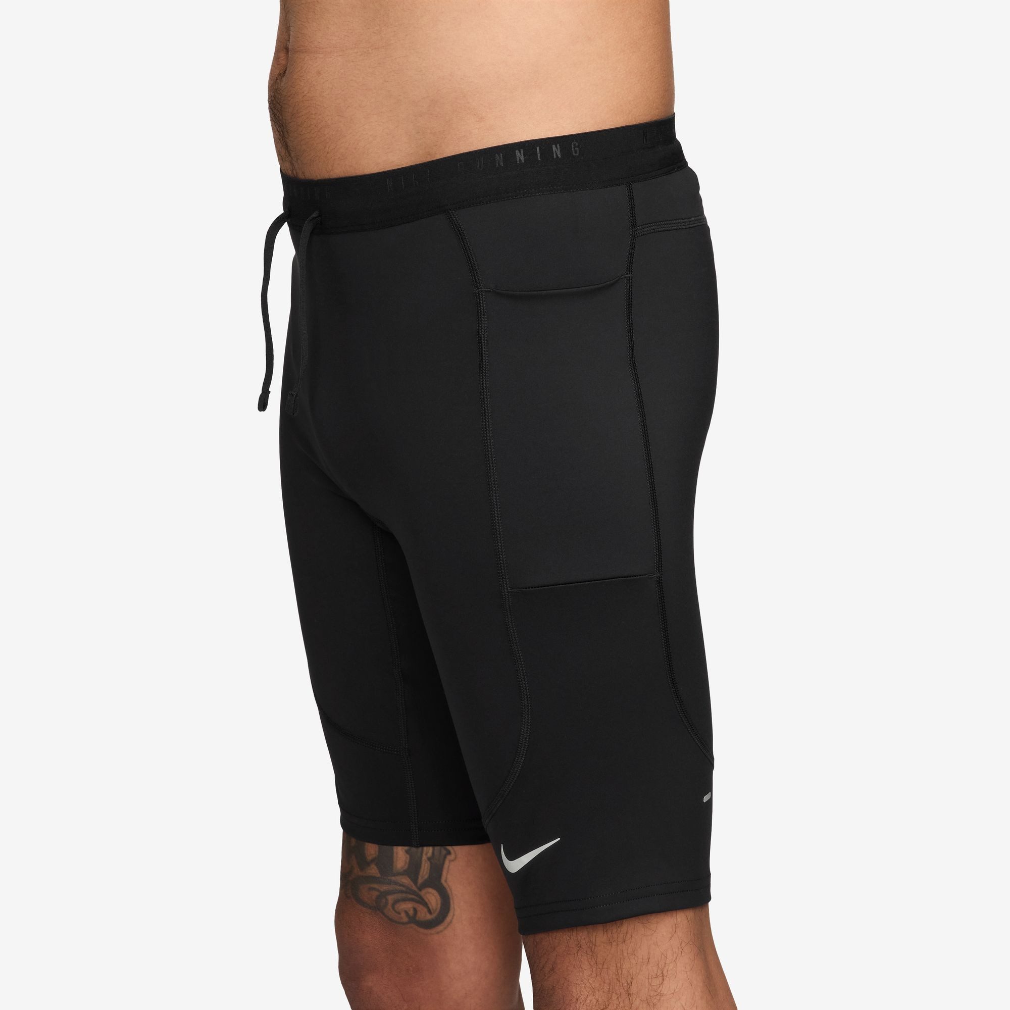 Nike Lauftights M NK DF STRIDE HALF TIGHT sportlicher Stil, eng anliegende Passform