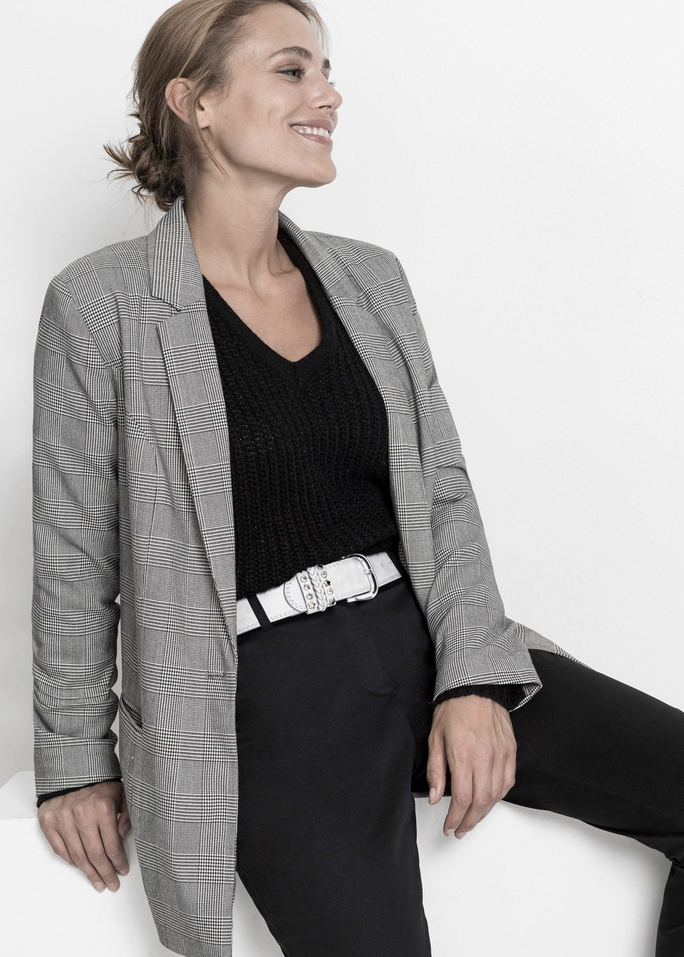 bonprix Hüftgürtel aus Polyurethan, mit Nieten- und Flechtdetail, im Casual Stil