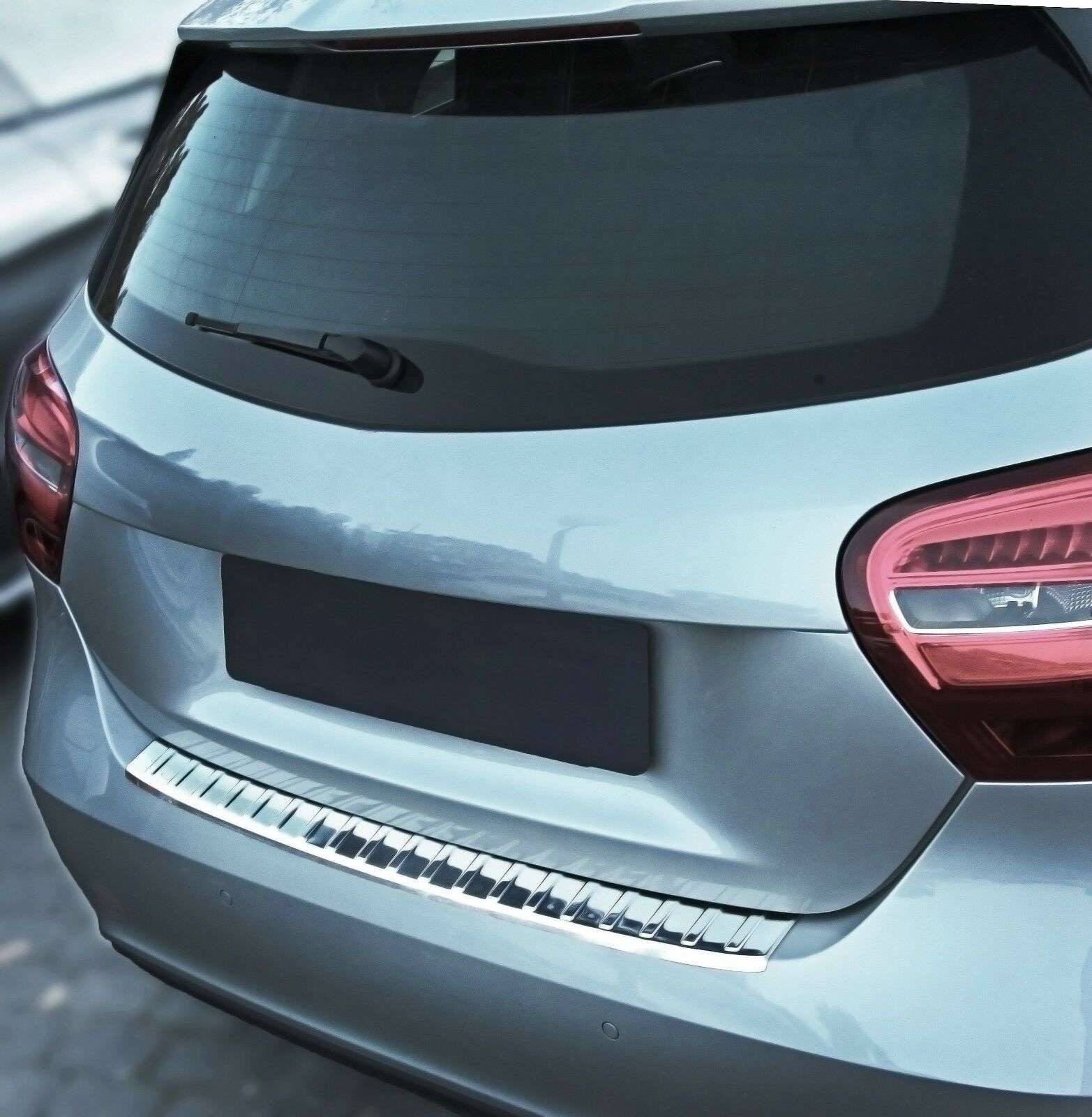 RECAMBO Ladekantenschutz für alle MERCEDES A-KLASSE W176, BJ 2012-2018 Stoßstangenschutz, V2A rostfrei, Exklusive Optik, praktischer Schutz & perfekte Passform