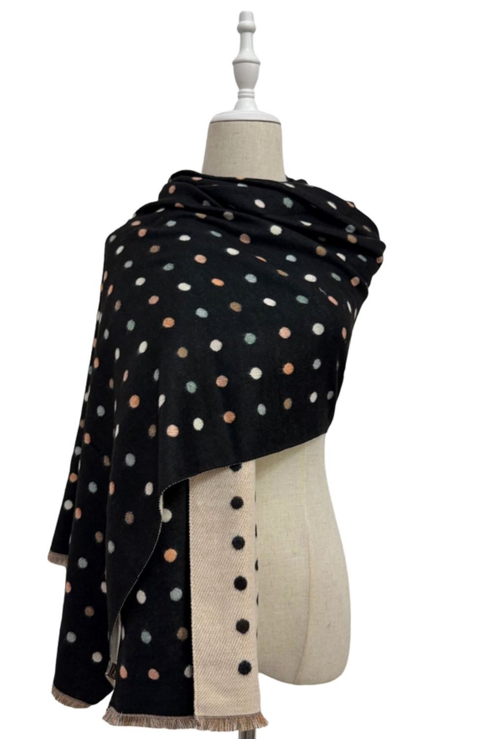 Fashion Scarf World Modeschal Weicher Wollschal mit Wendefunktion und filigranem Punktmuster, Angenehm weich, leicht und wärmend