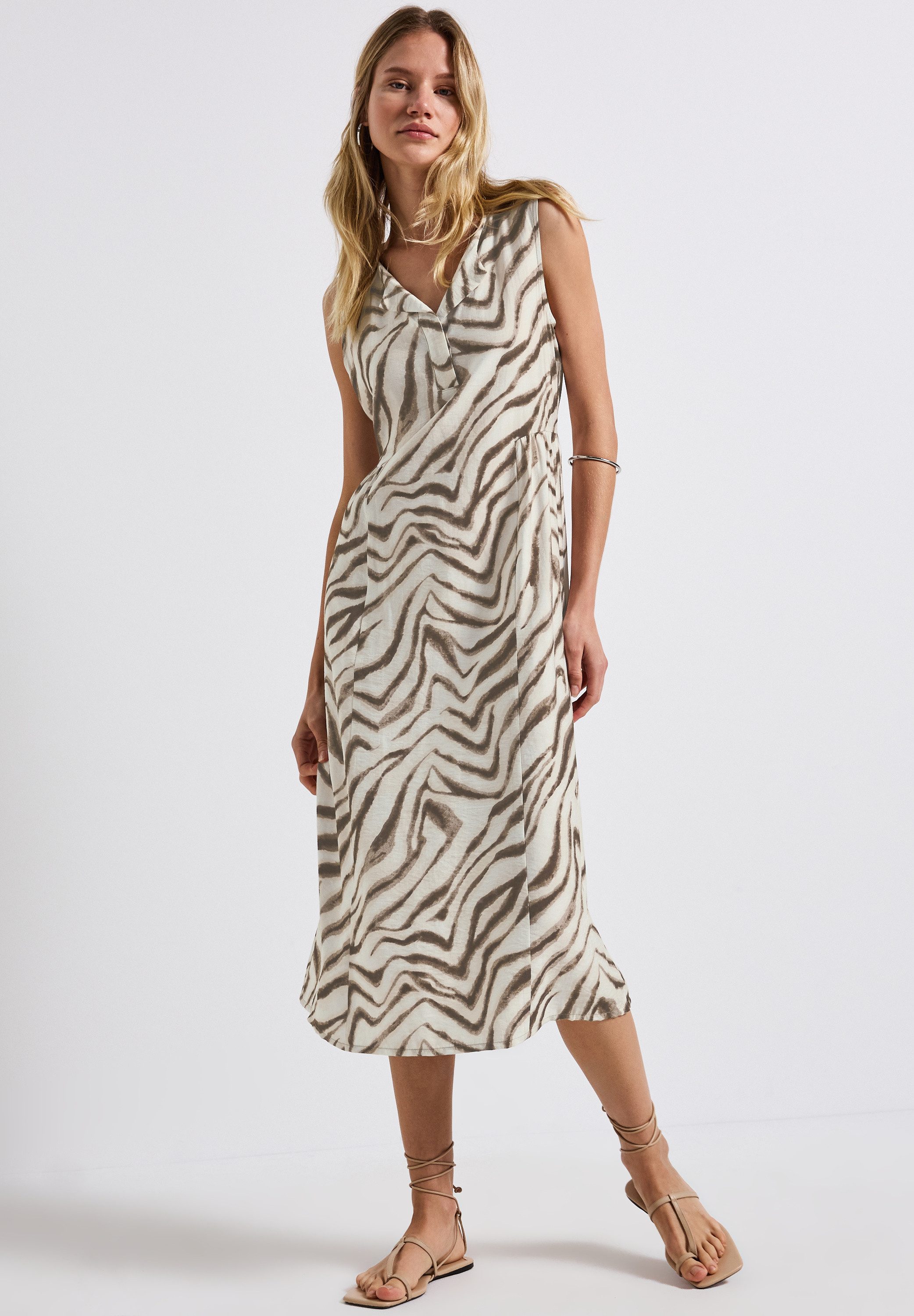 STREET ONE Midikleid mit grafischem Muster günstig online kaufen