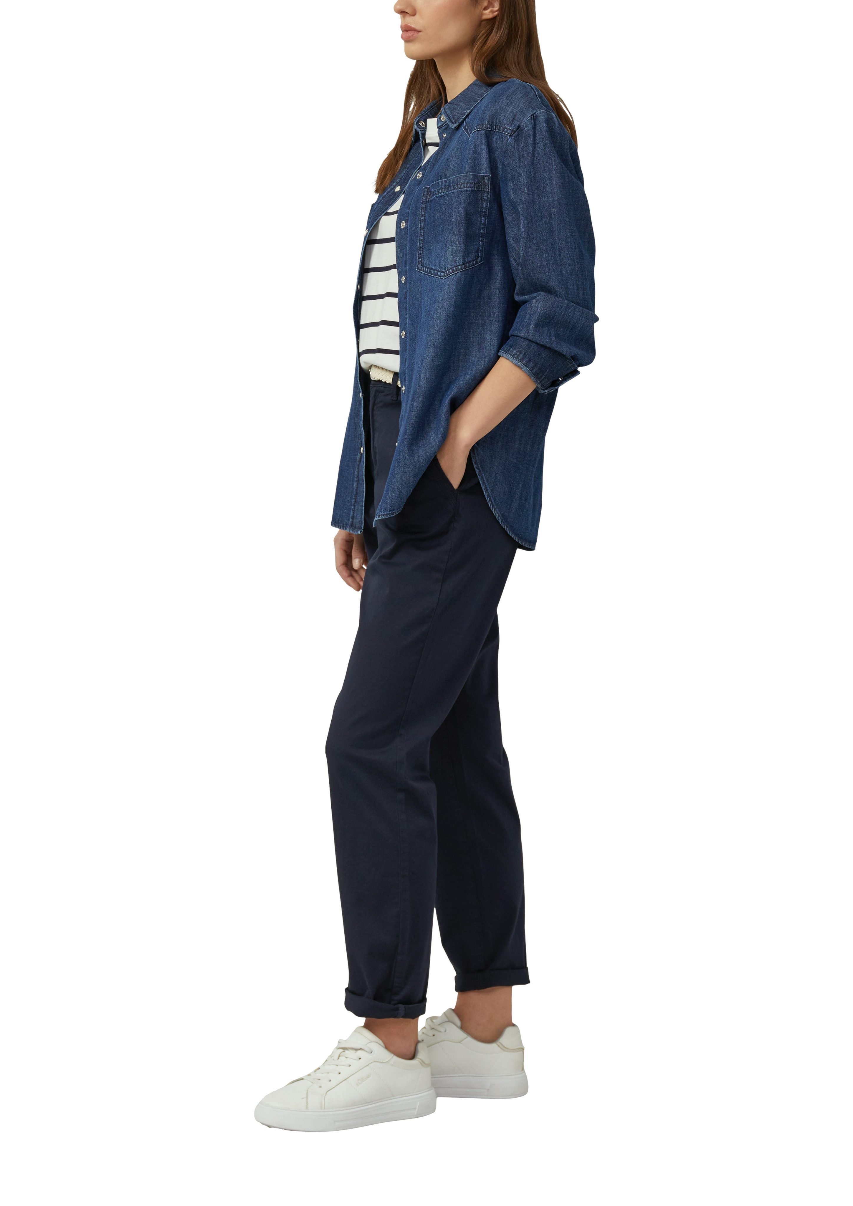 s.Oliver Chinohose mit Gürtel