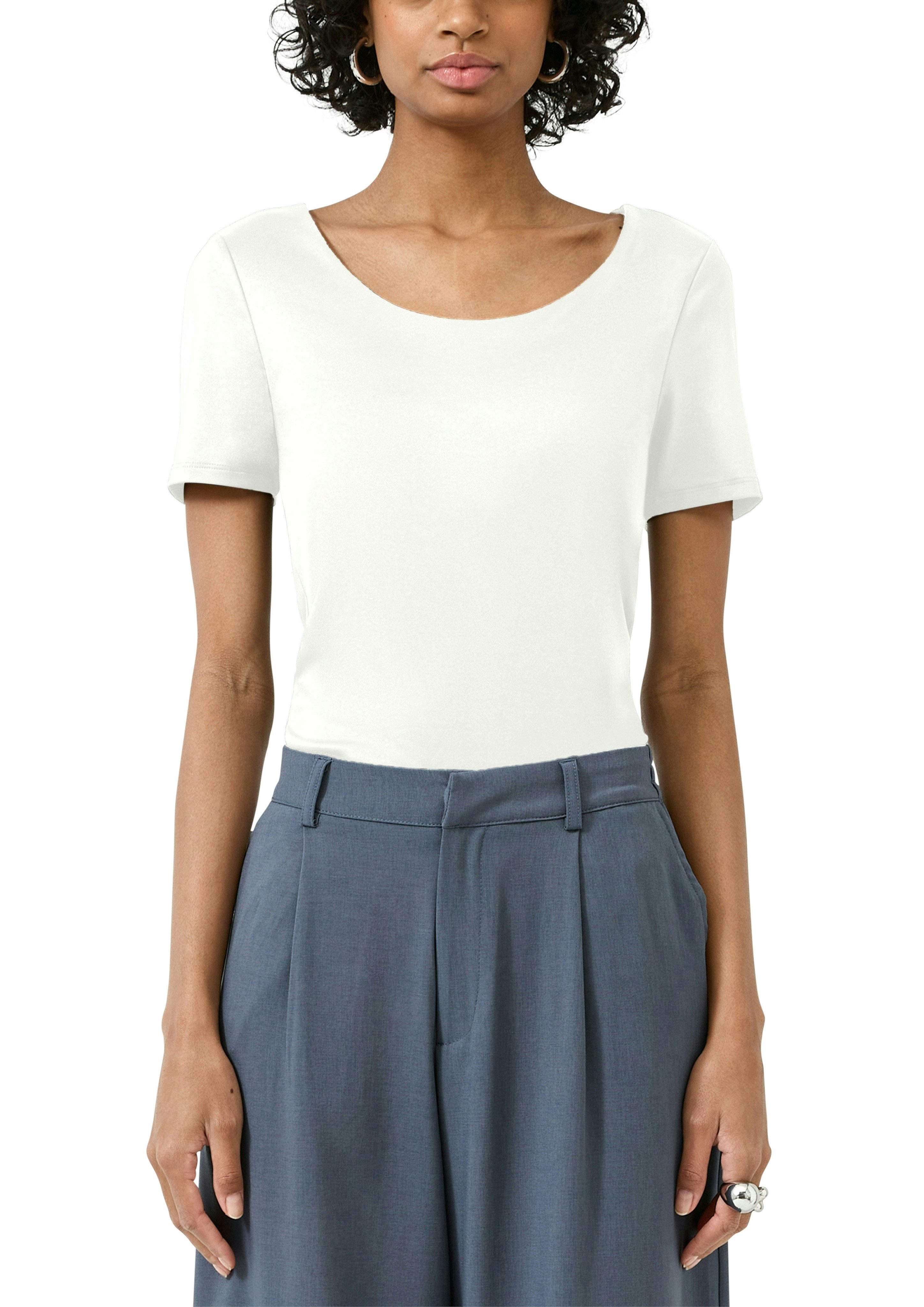 QS Kurzarmshirt mit tiefem Rundhals