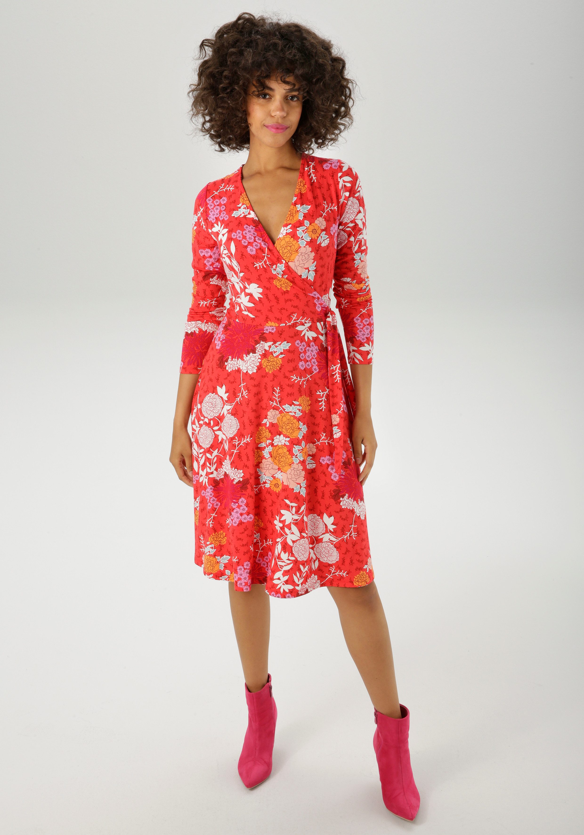 Aniston CASUAL Jerseykleid mit fantasievollem Blumendruck- jedes Teil ein U günstig online kaufen