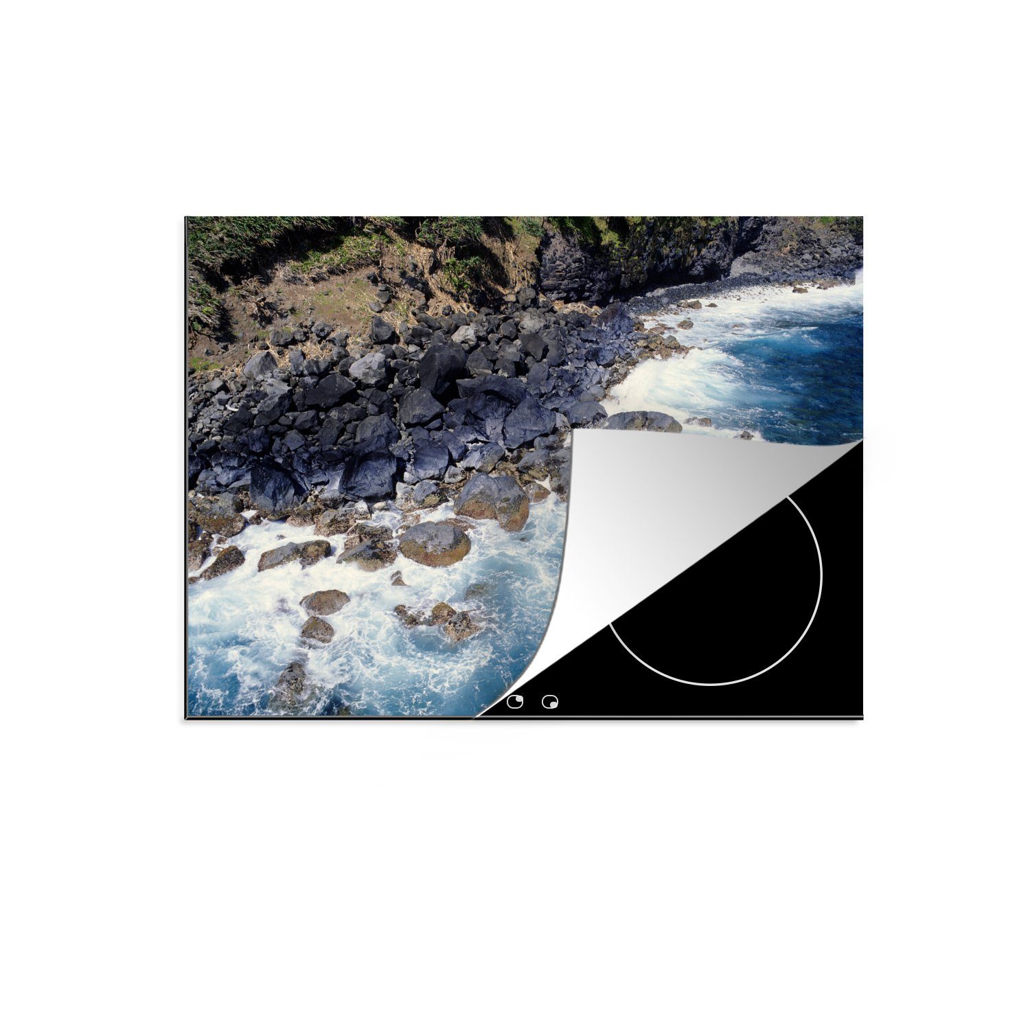 MuchoWow Herdblende-/Abdeckplatte Eine felsige Küste mit dunklem Wasser, Vinyl, (1 tlg), 70x52 cm, Mobile Arbeitsfläche nutzbar, Ceranfeldabdeckung