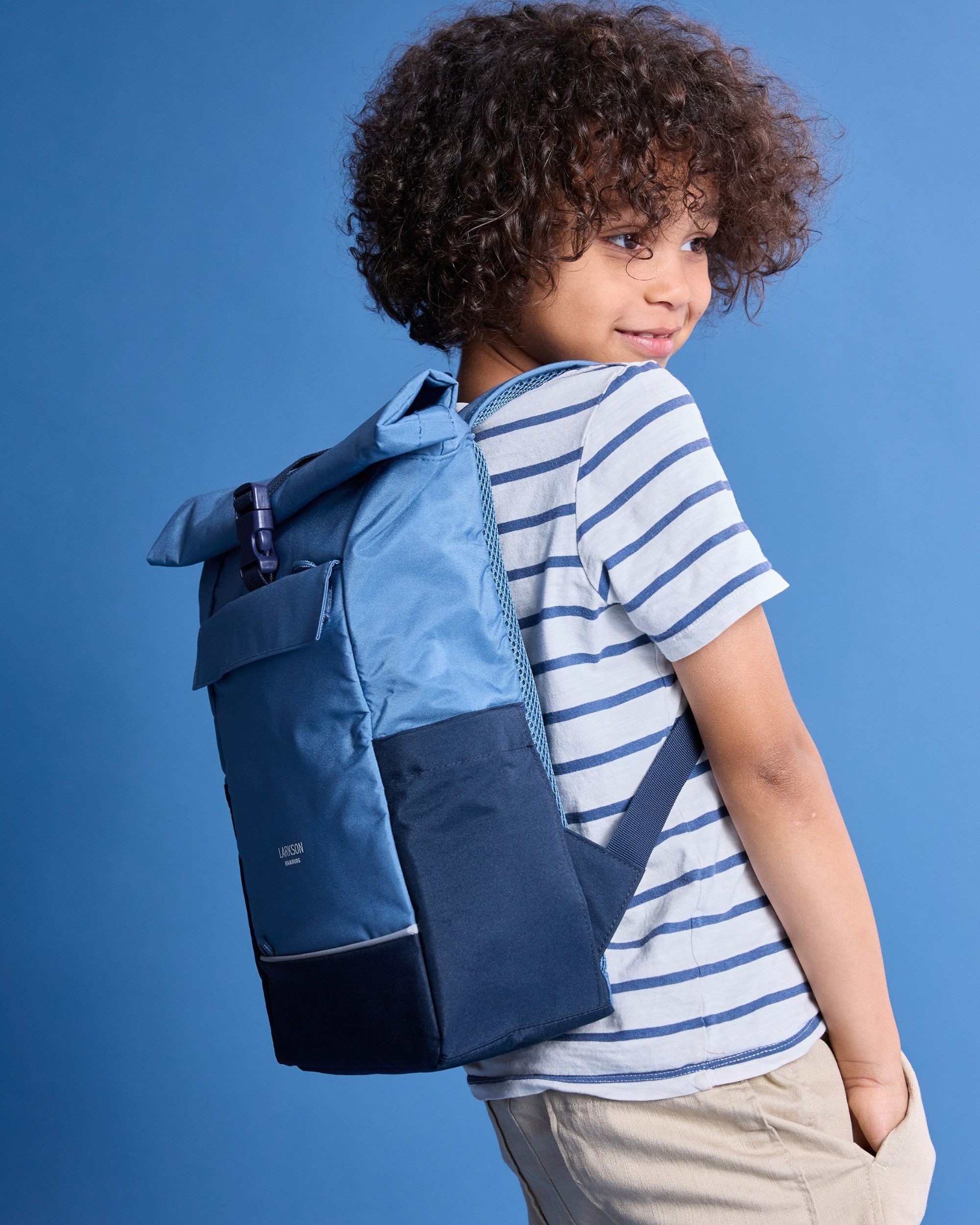 LARKSON Kinderrucksack Kjell Rucksack für Mädchen & Jungen, Rolltop Kinderrucksack mit Brustgurt