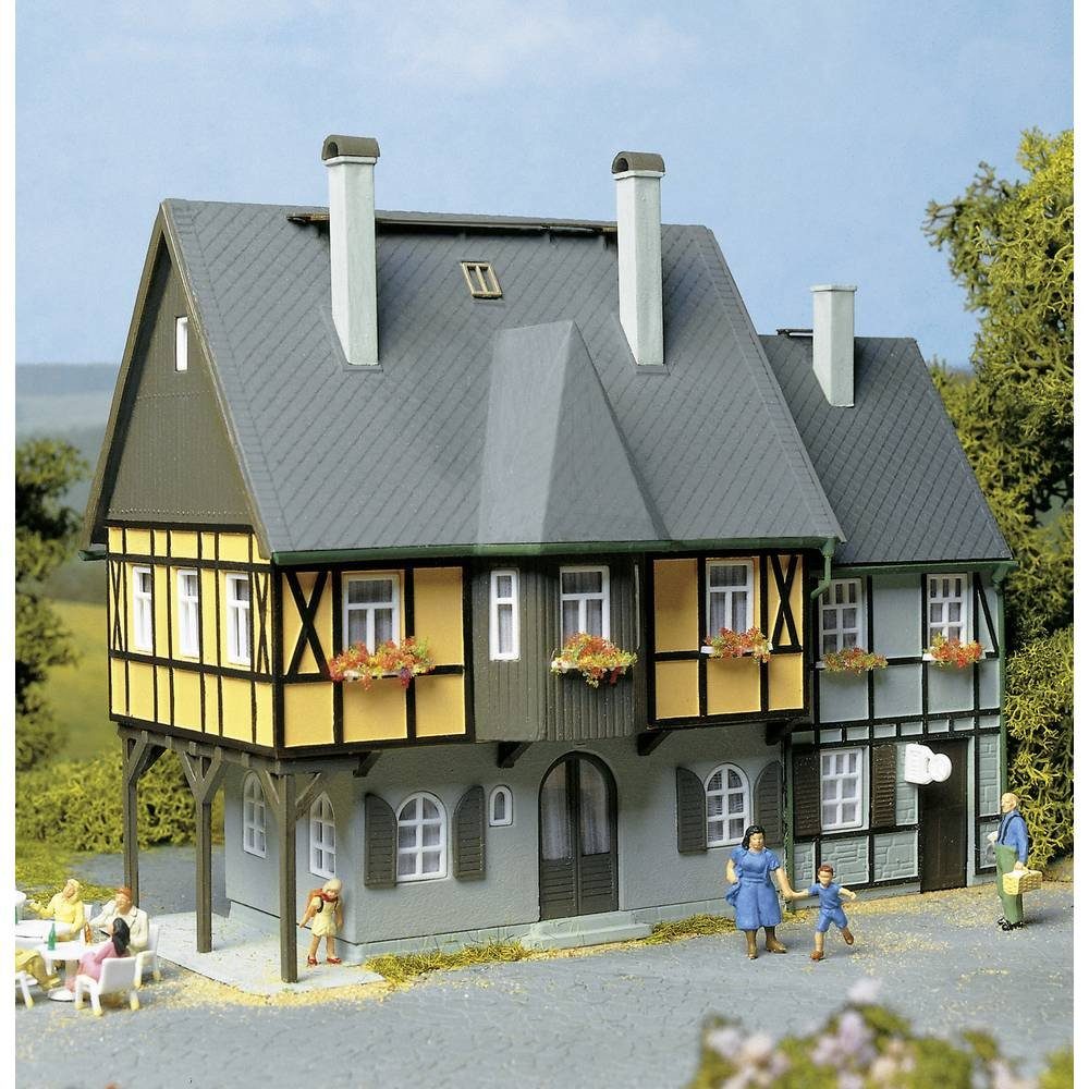 Modelleisenbahn-Gebäude H0, TT Wohnhaus Bahnhofstr. 1