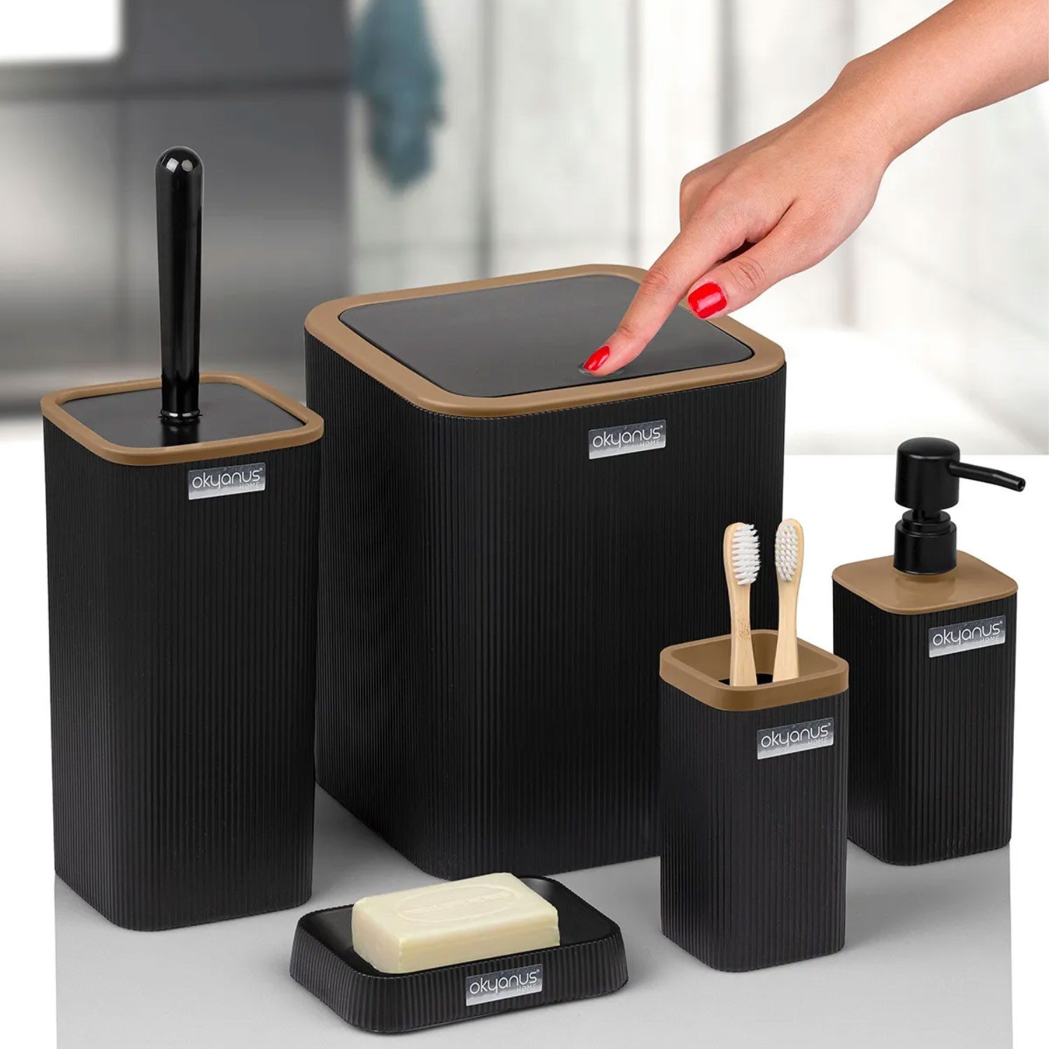 Jungengel Badezimmer-Set 5-teiliges Badset WC-Garnitur Mülleimer Seifenspen günstig online kaufen