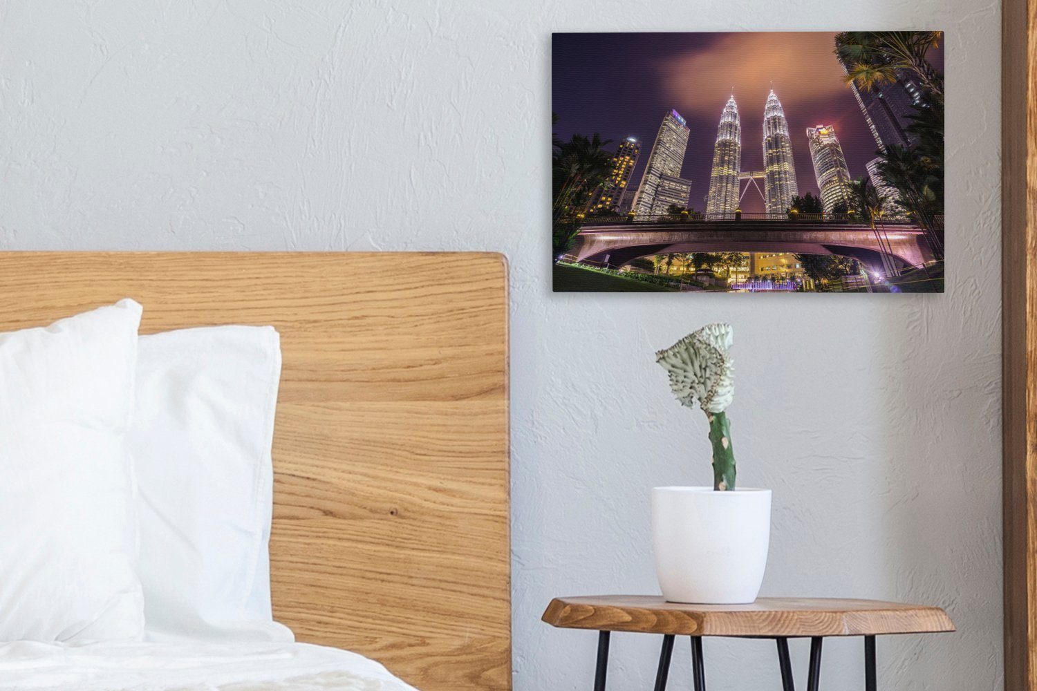 Himmel Leinwandbilder, cm Aufhängefertig, lila den 30x20 Petronas (1 Wanddeko, Schöner Leinwandbild Wandbild OneMillionCanvasses® St), über Towers,