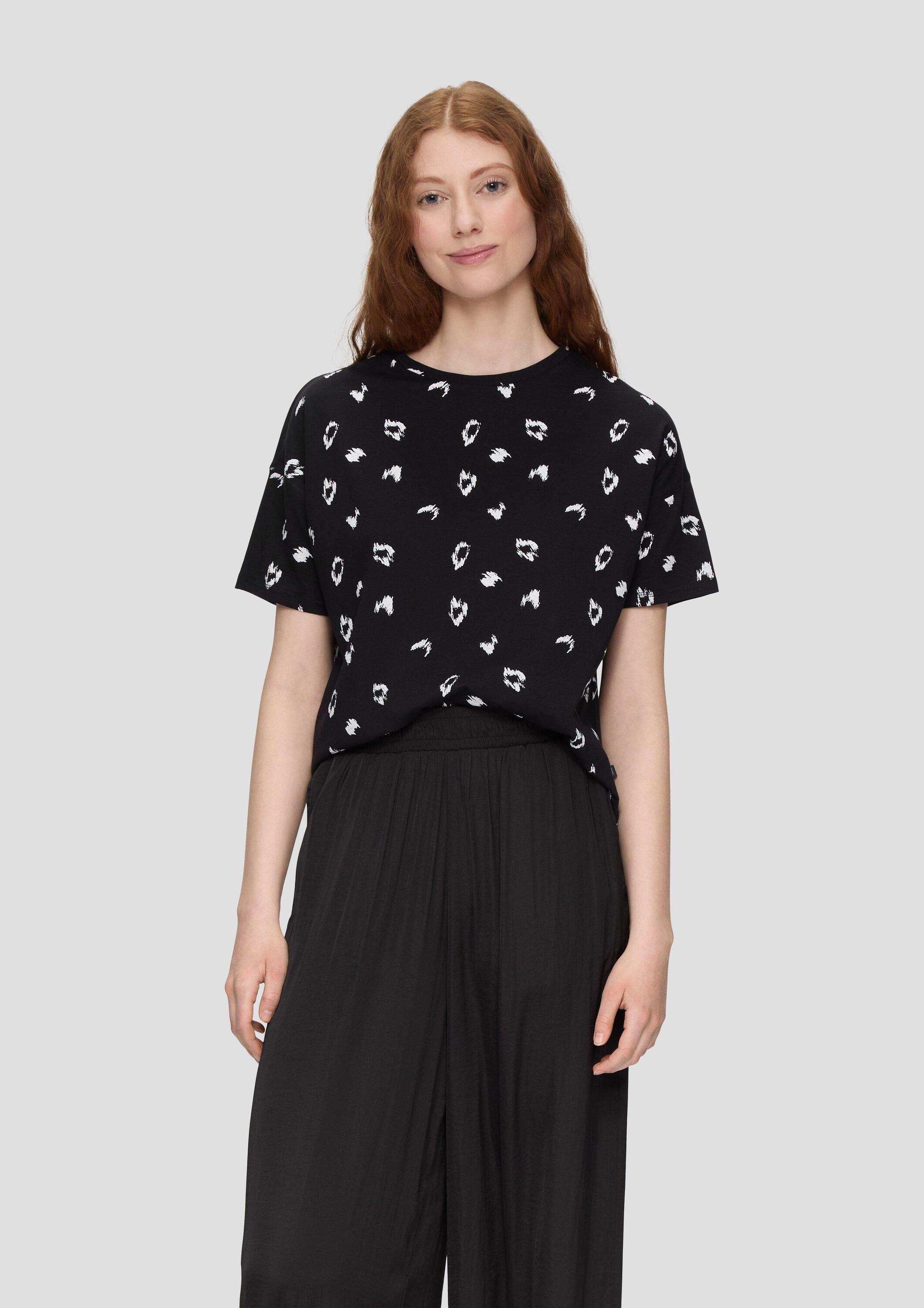 QS Kurzarmshirt T-Shirt T-Shirt aus Baumwolle mit All-over-Print im Loose F günstig online kaufen