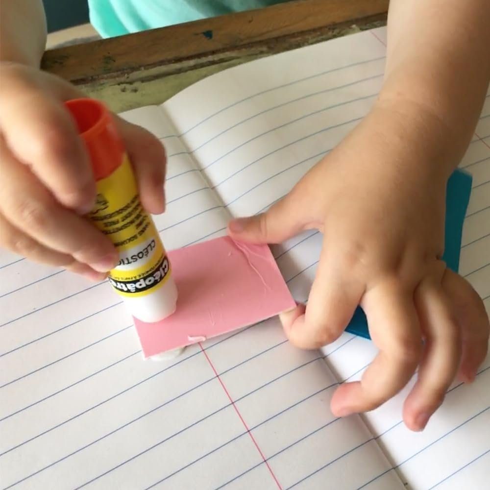 CLEOPATRA Bastelkleber BLISTER 12 MINI CLÉOSTICK – KLEBESTIFT, 8g