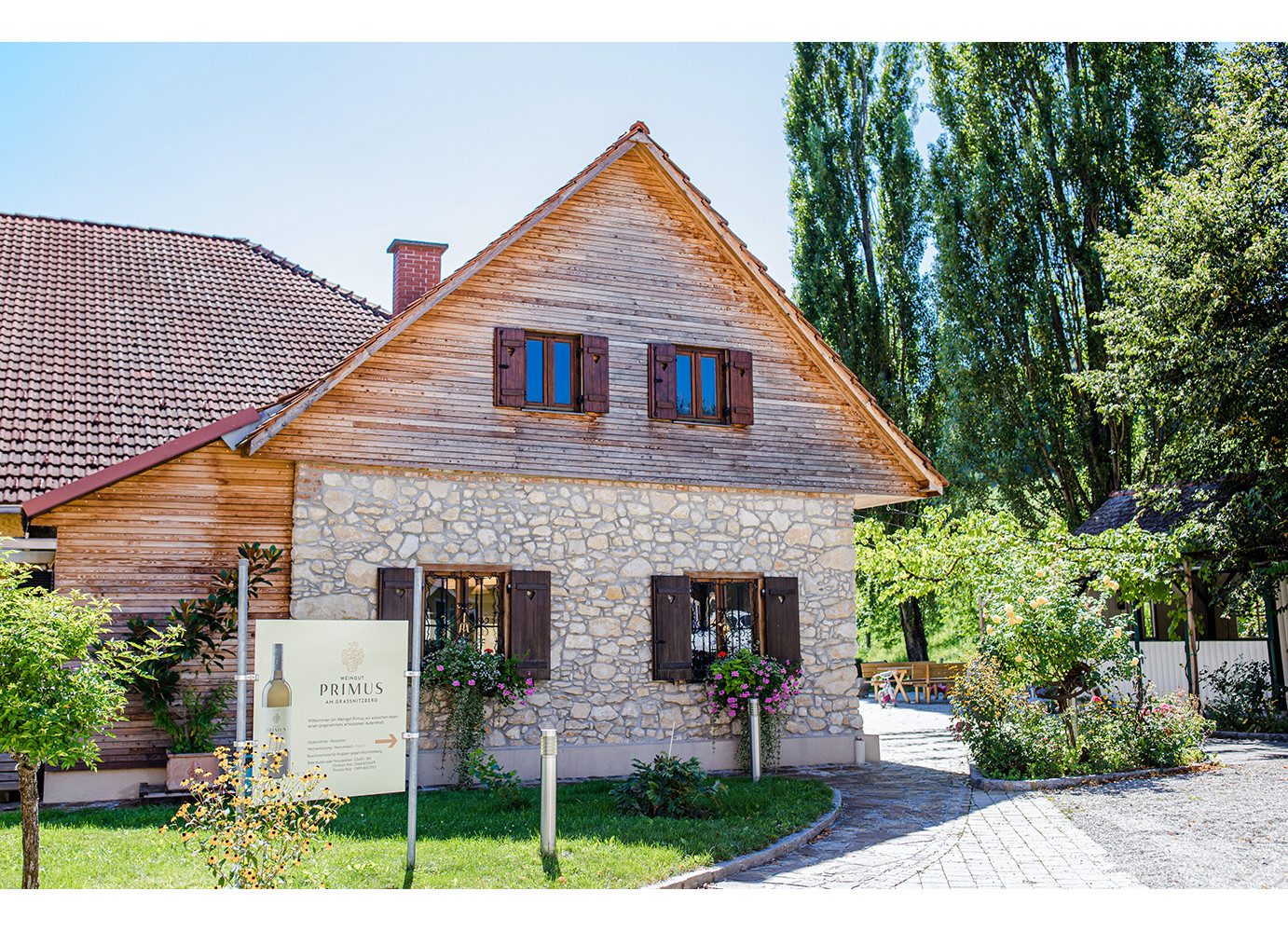 Jochen Schweizer Erlebnisgutschein Weinreise Grassnitzberg für 2 (1 Nacht), Wer sagt zu Wein schon nein?