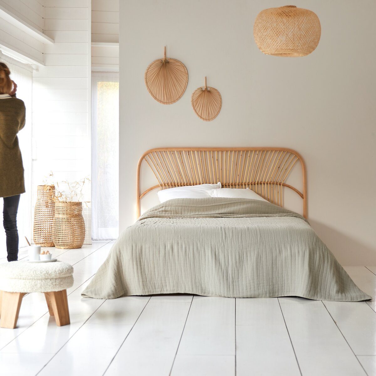 Tikamoon Massivholzbett Colette Kopfteil Bett aus Rattan 160 cm