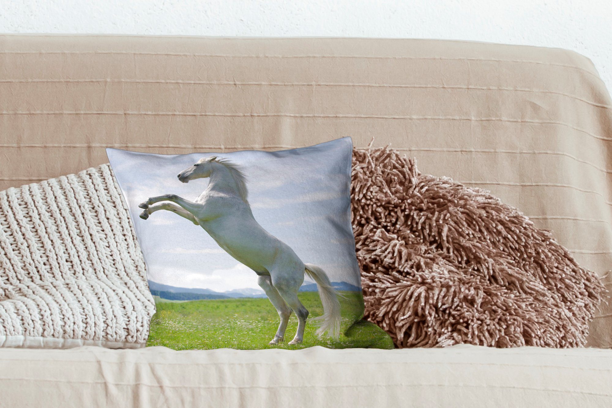 Deko, Aufzucht - Pferd MuchoWow - Schlafzimmer, Füllung Zierkissen Dekokissen Sofakissen Wohzimmer, mit Natur, für