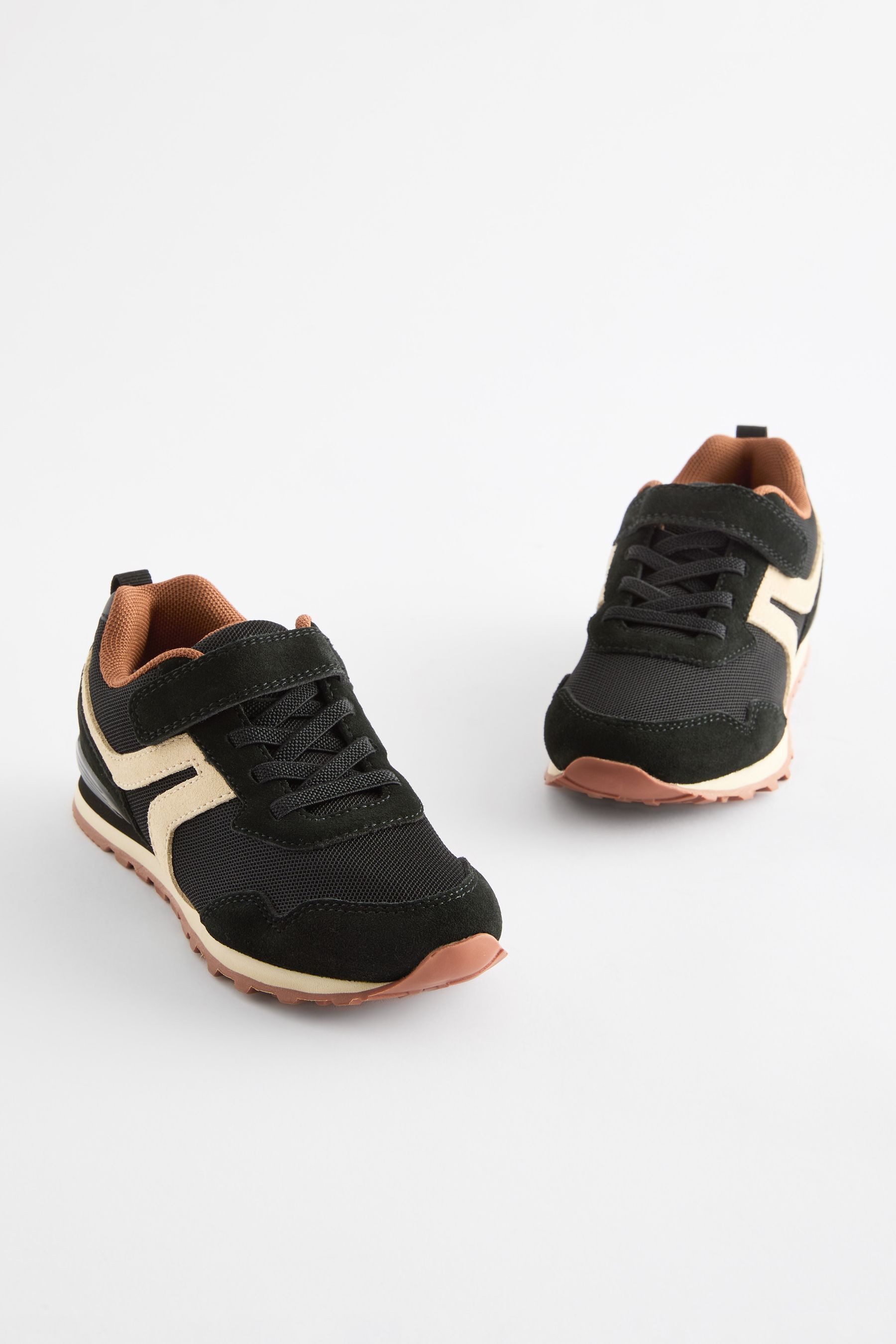 Next Sneaker mit elastischen Schnürsenkeln und Riemen Sneaker (1-tlg)