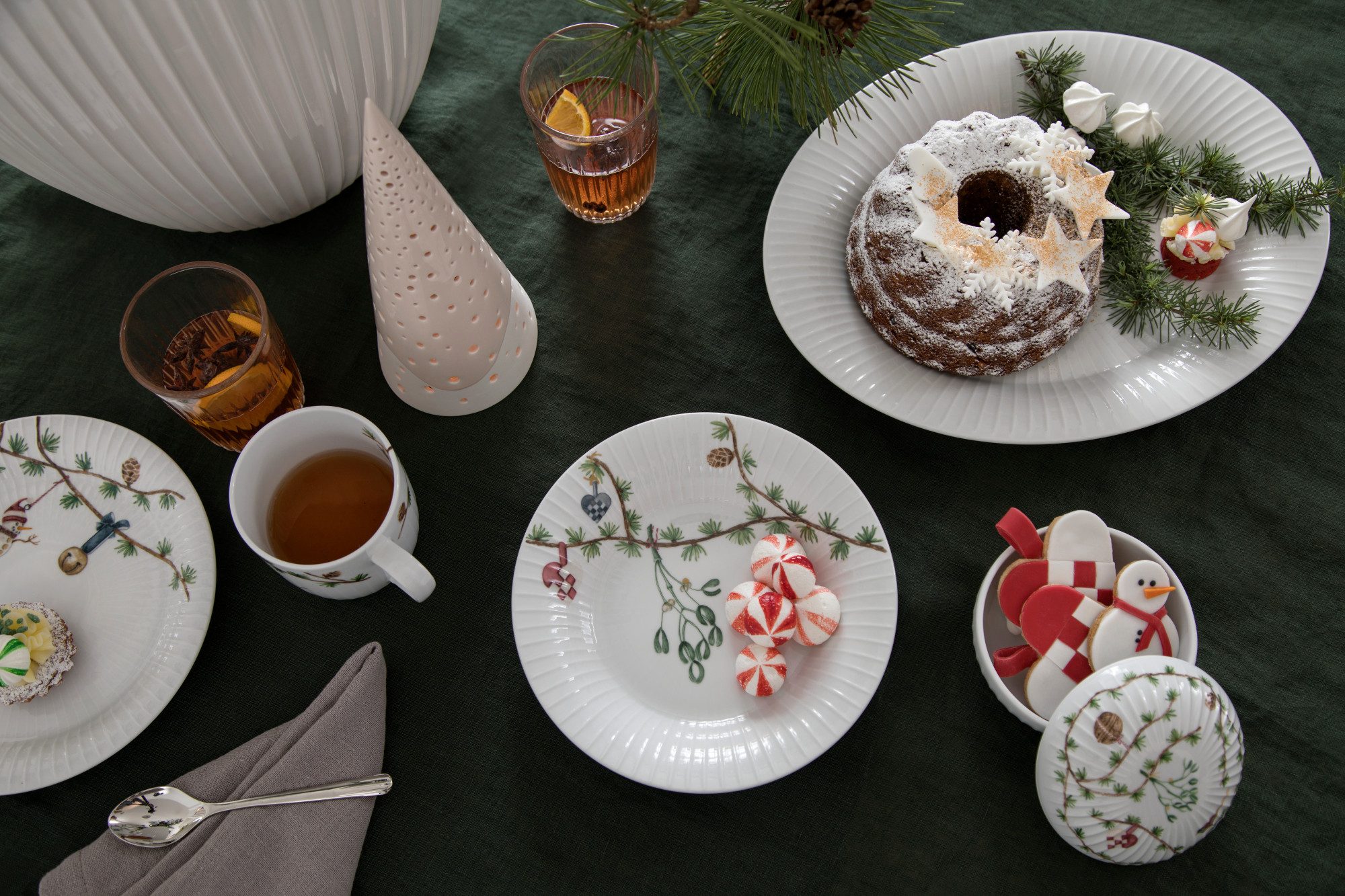 Kähler Teller Kähler Hammershøi Christmas Teller Porzellan Ø22 cm Weiß