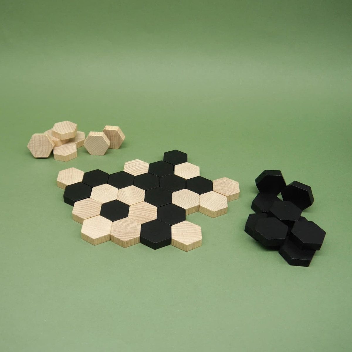 Helvetiq Spiel SIX - Sechs gewinnt!, Legespiel, Holzspiel