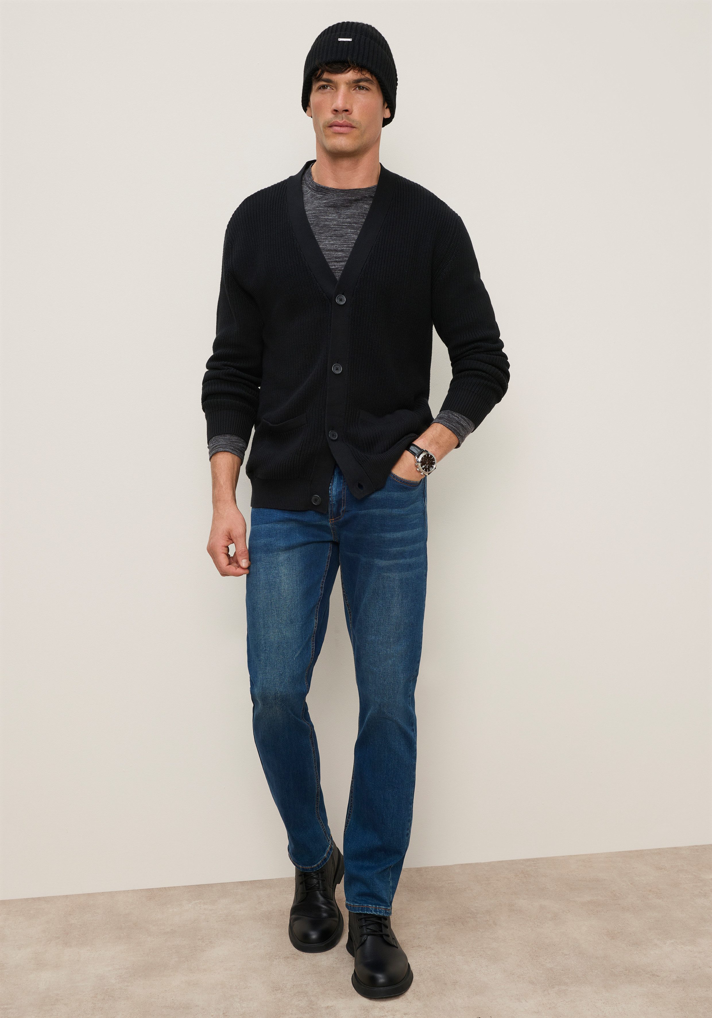 Zum Outfit 3