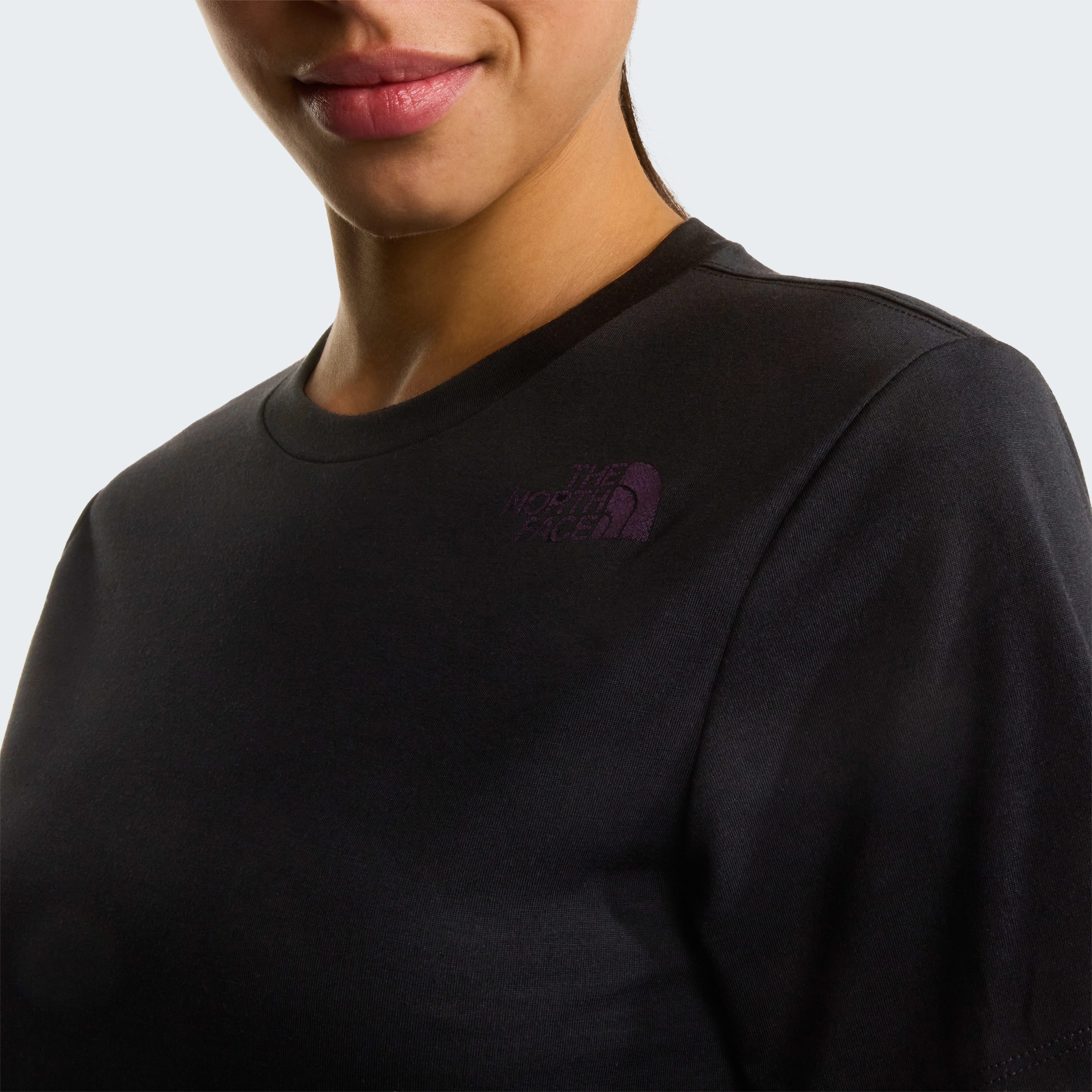 The North Face T-Shirt W BITMAP LOGO SHORT SLEEVES TEE-GRAPHIC sportlicher Stil, Kurzarm, für Sportmode und Outdoormode – Bild 4 von 5