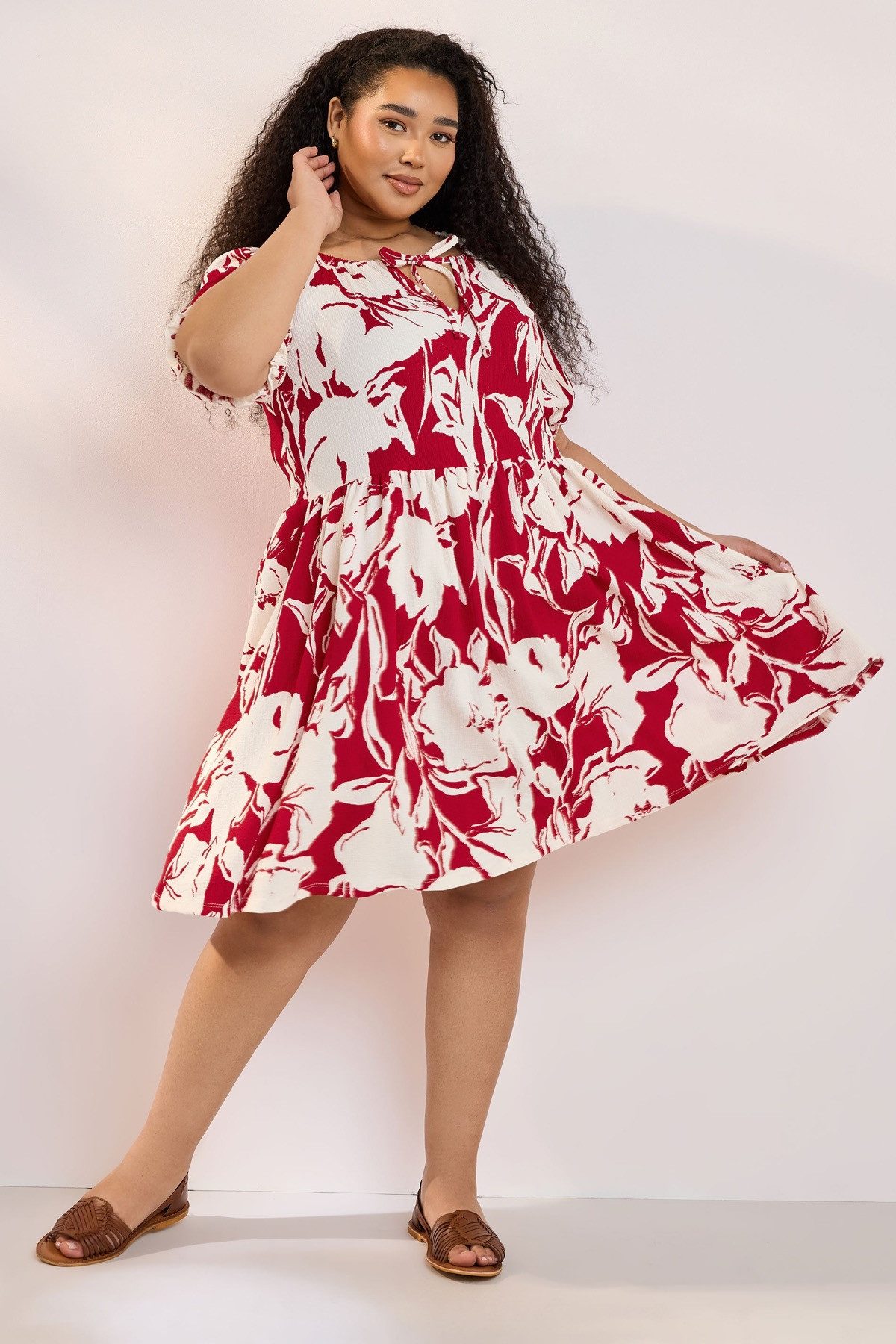 Stil Diva Minikleid Plus-Size-Kleid in Knielänge mit Bindekragen und Blumen günstig online kaufen