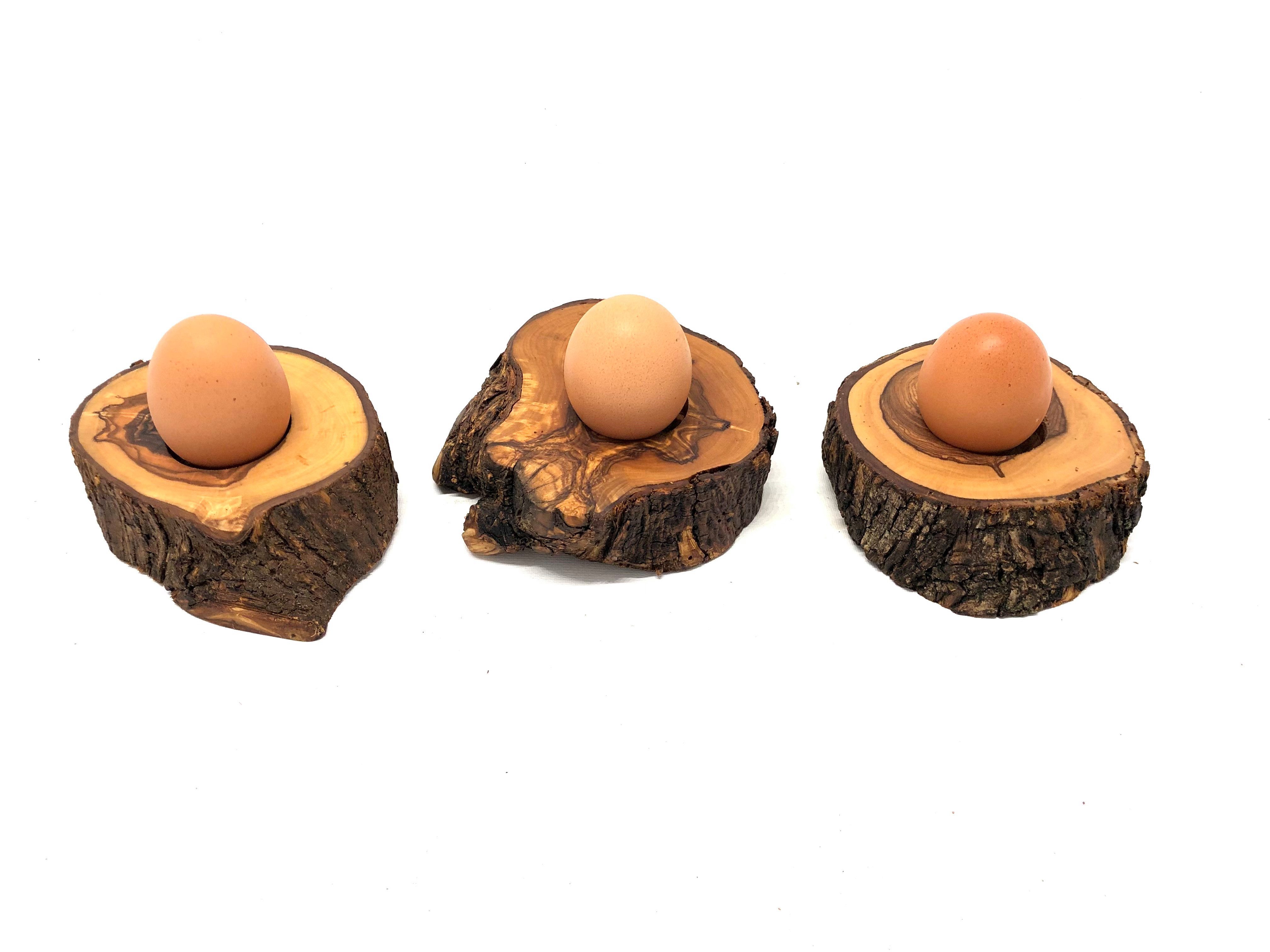 Olivenholz-erleben Eierbecher mit rustikalem Rand aus Olivenholz-Baumscheibe, 3er Set, (3-tlg), Hochwertiges Naturmaterial: antibakteriell, pflegeleicht und langlebig