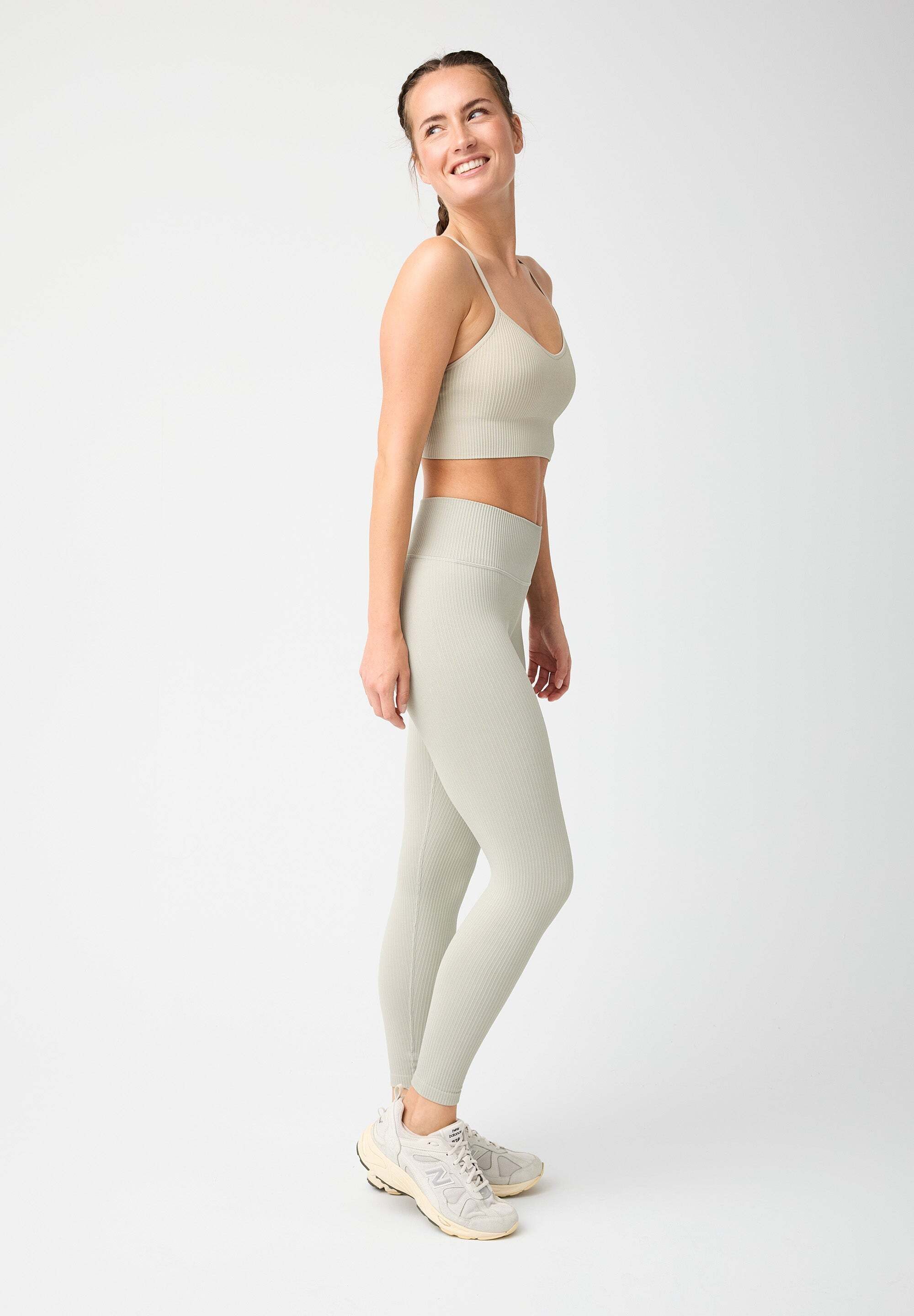 OCEANSAPART Leggings Maya (1-tlg) Nahtlose Hose mit Rippenstruktur für perfekten Halt im Basic-Look