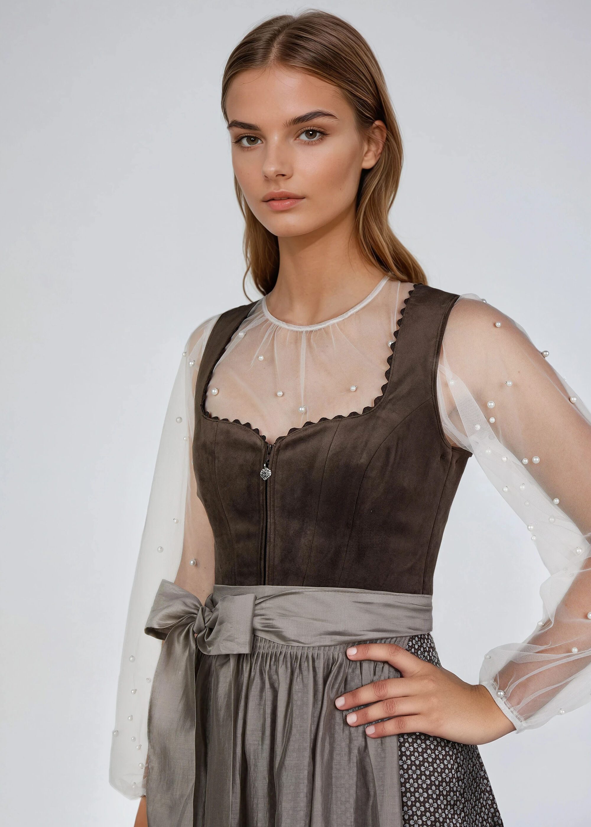 Spieth & Wensky Dirndl Gambe mit Samtoberteil und Herzausschnitt