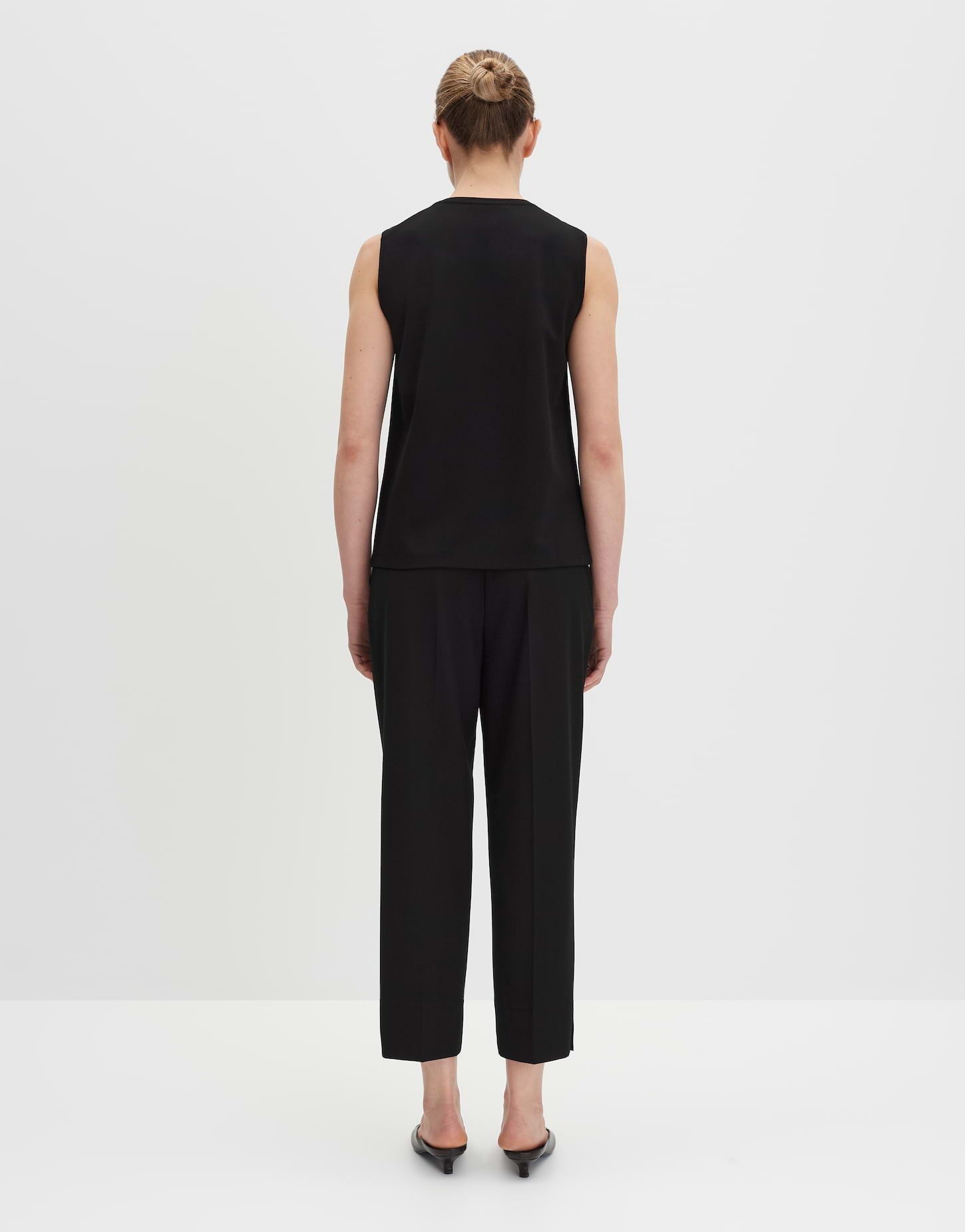 someday Shirttop KESSIE Slim mit Knotendetail – Bild 3 von 5