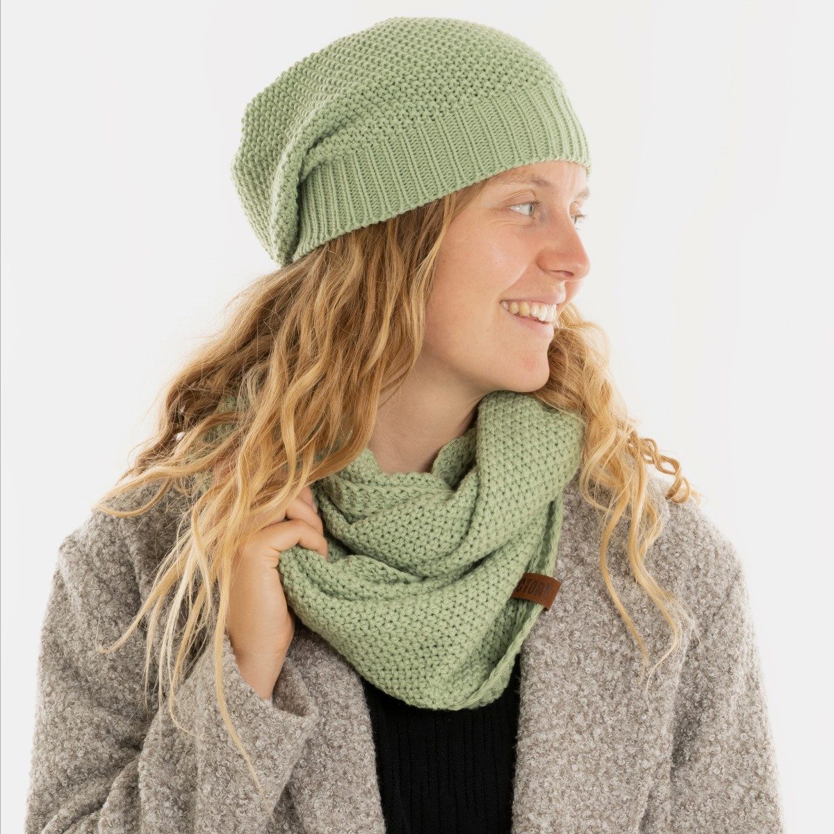 Knit Factory Strickschal Coco Loop Schal Sage Green One Size, (Set, 1-St. Spar-Set), Schal Damen Herren set loop tücher schals winter Strick Mode herbst