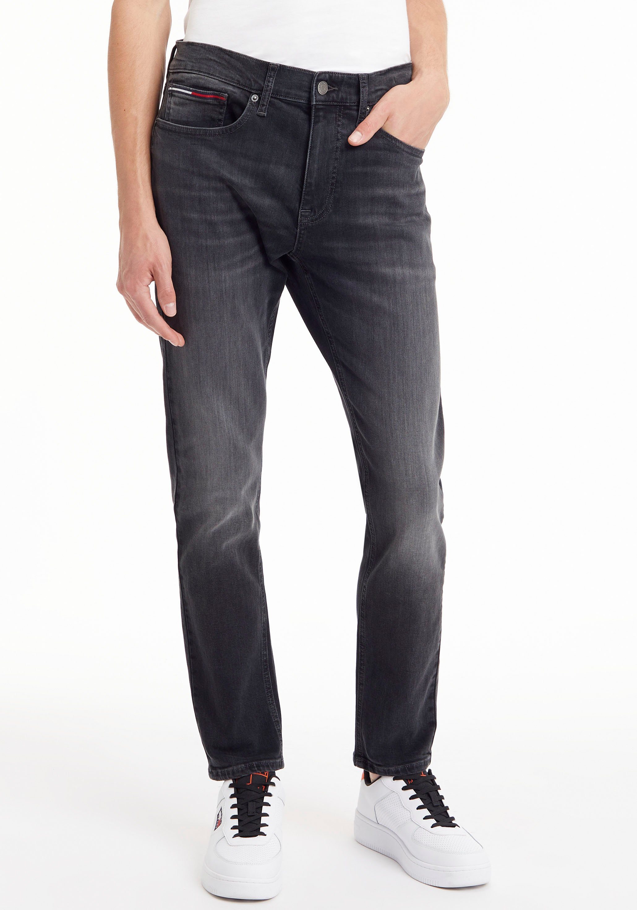 Tommy Jeans Slim-fit-Jeans AUSTIN SLIM TPRD mit Lederbadge denim black