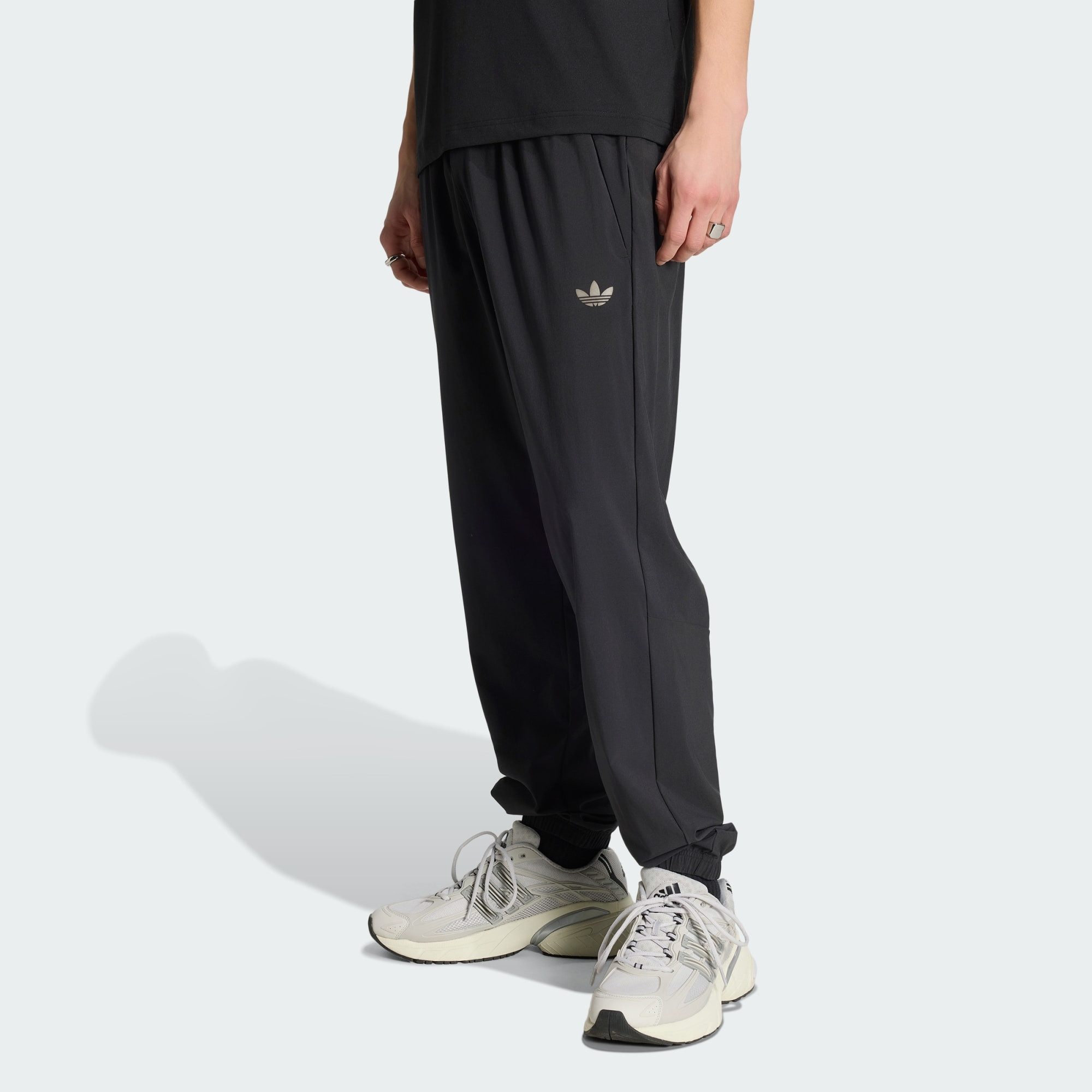 adidas Originals Jogginghose TECH TREFOIL ESSENTIALS TRAININGSHOSE (1-tlg)