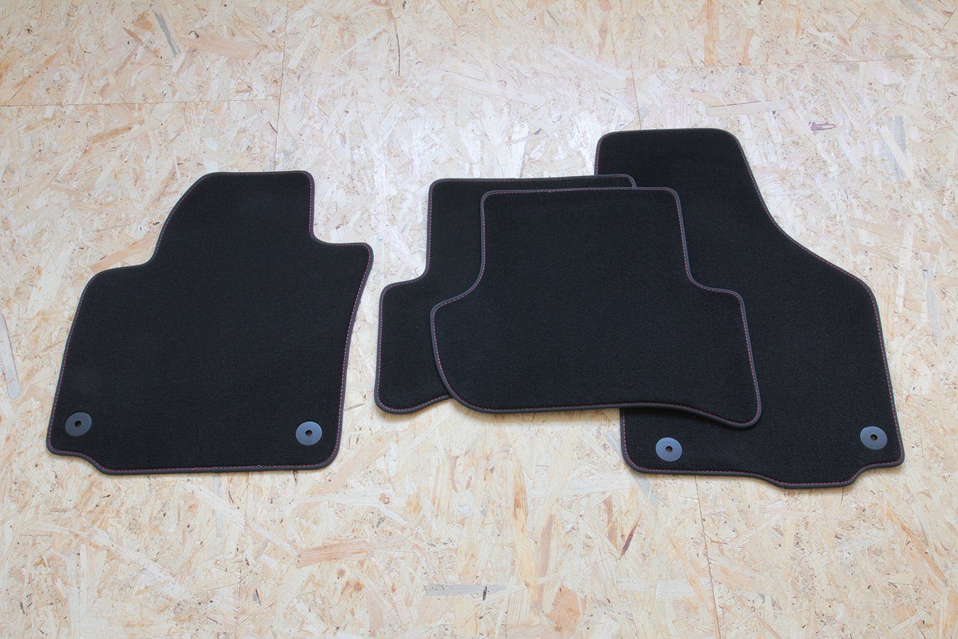 Velours teileplus24 mit Fußmatten kompatibel Auto-Fußmatten 104 Set 2009-2017 Skoda Yeti