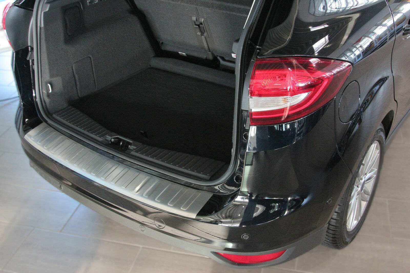 RECAMBO Ladekantenschutz für FORD C MAX II, BJ ab 2010- Stoßstangenschutz, V2A rostfrei, Exklusive Optik, praktischer Schutz & perfekte Passform