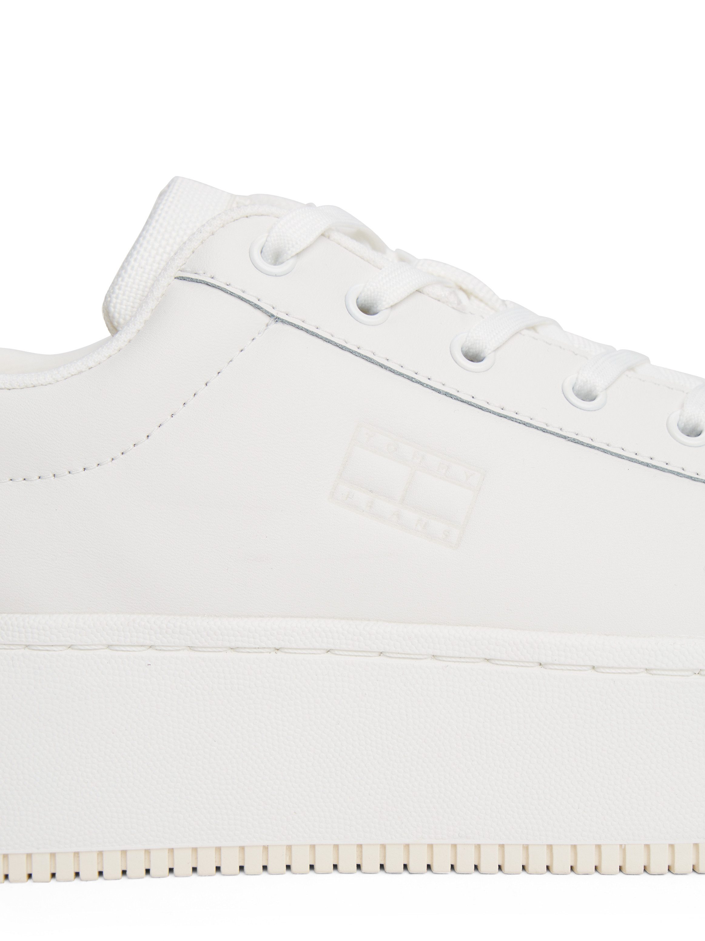 Tommy Jeans TJW FLATFORM PEARLIZED SNEAKER Plateausneaker, Freizeitschuh, Halbschuh, Schnürschuh mit weichem Schaftrand