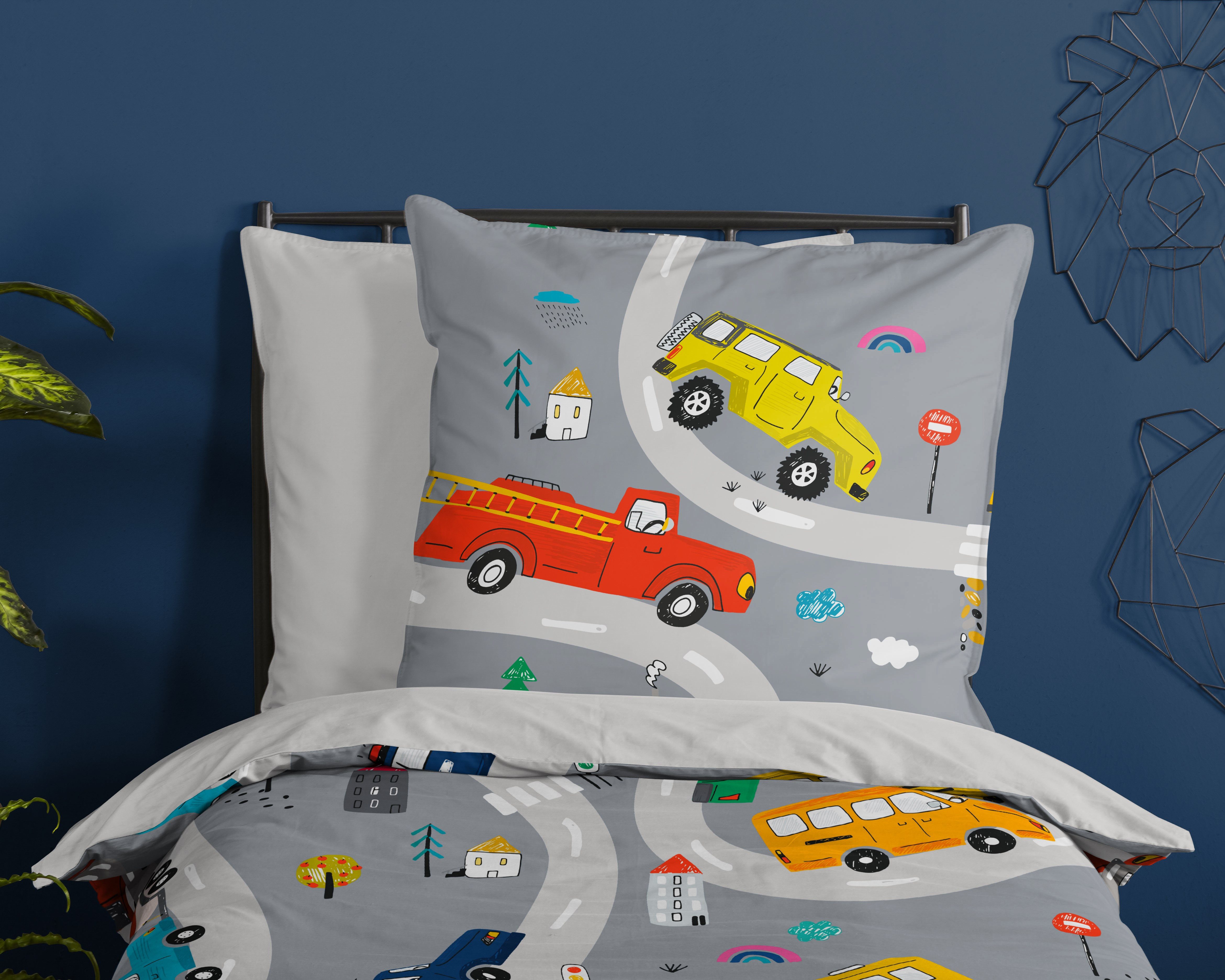 PURE luxury collection Kinderbettwäsche Voyage, Microfaser, 2 teilig, Mikrofaser, 135x200, 2 Teilig, Wendeoptik, Kind, Junge, Auto