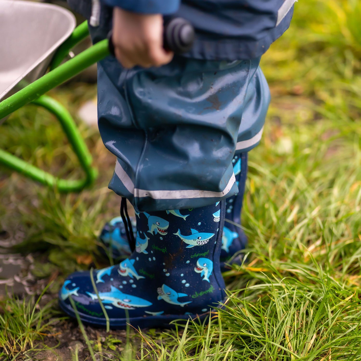Beck Gummistiefel Sharks Gummistiefel (wasserdichter, schmaler Stiefel, für trockene Füße bei Regenwetter) Stulpe mit Kordel, weicher flexibler Naturkautschuk