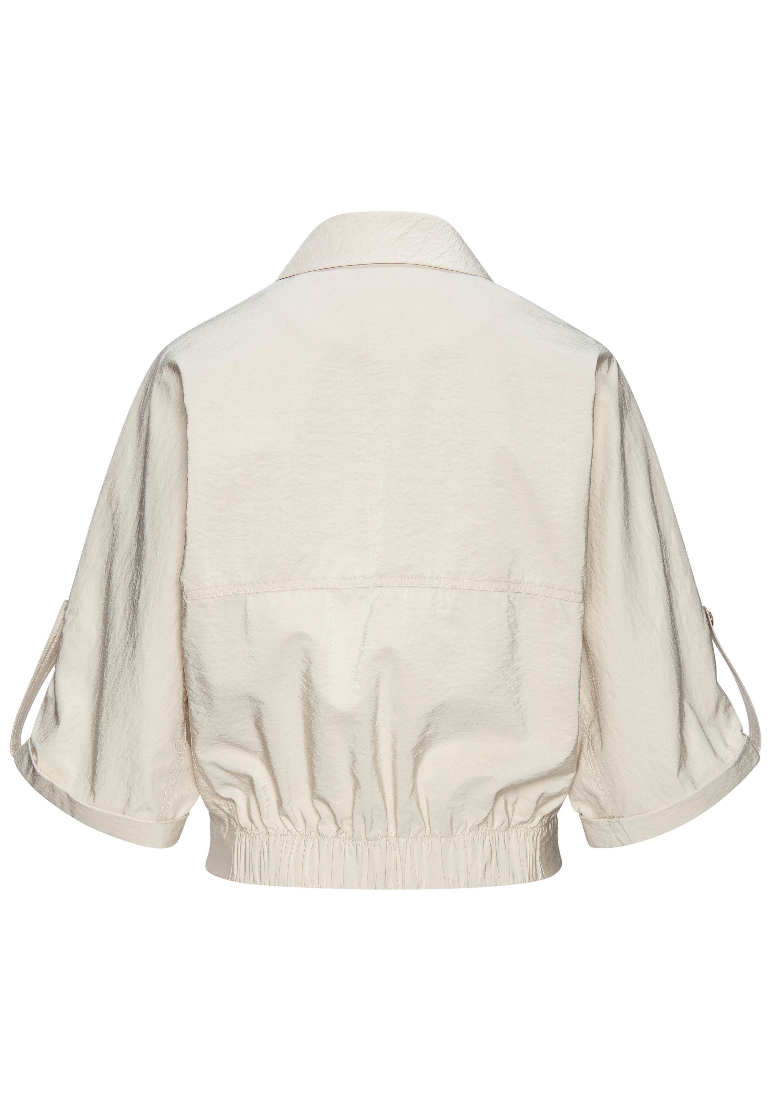 LASCANA Blouson aus leichter Webware mit 3/4-Ärmeln Sommerjacke, leichte Übergangsjacke, Safarijacke, kurze Blousonjacke