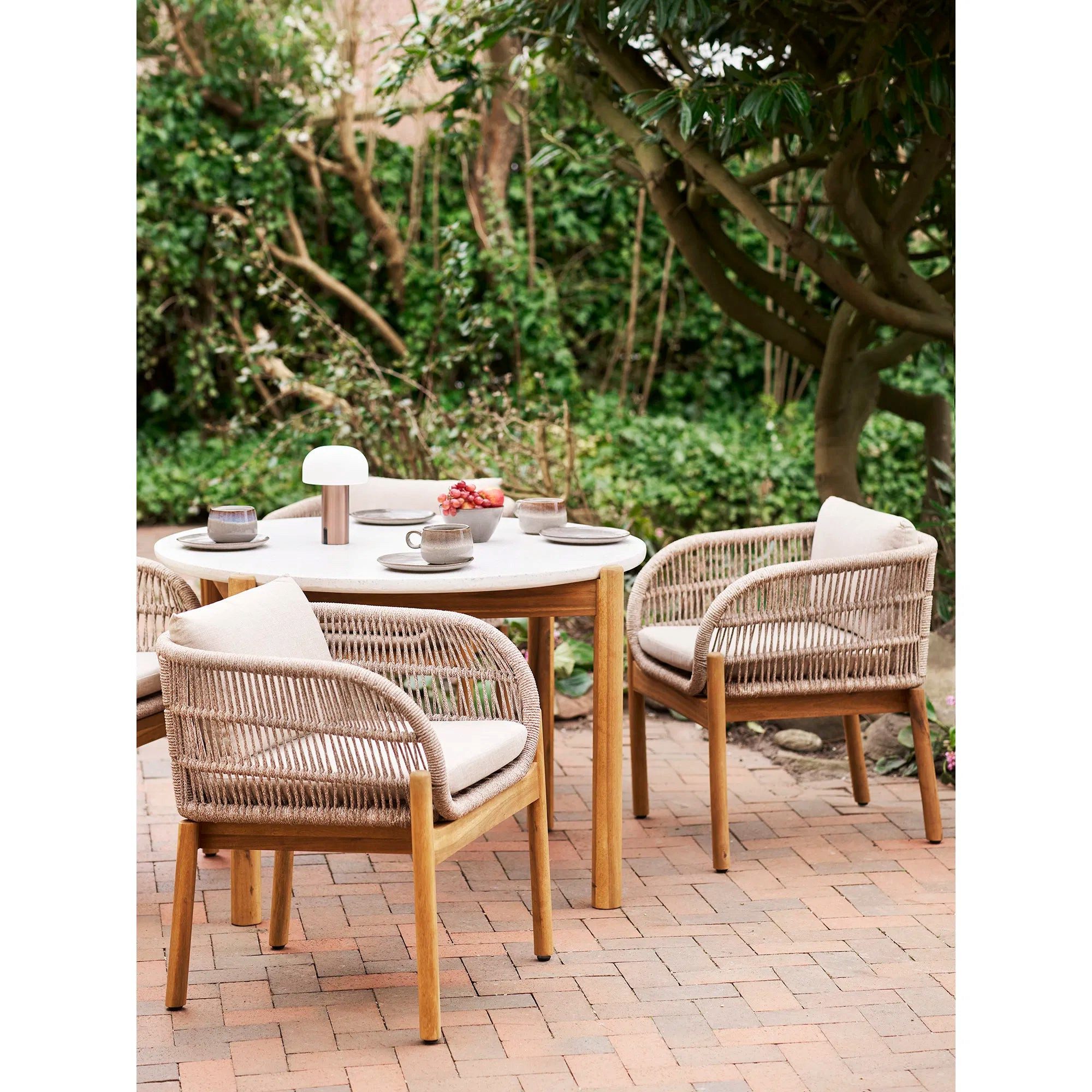 Luxusbetten24 Gartenstuhl Sorrento, aus massivem Akazienholz - wetterfest i günstig online kaufen