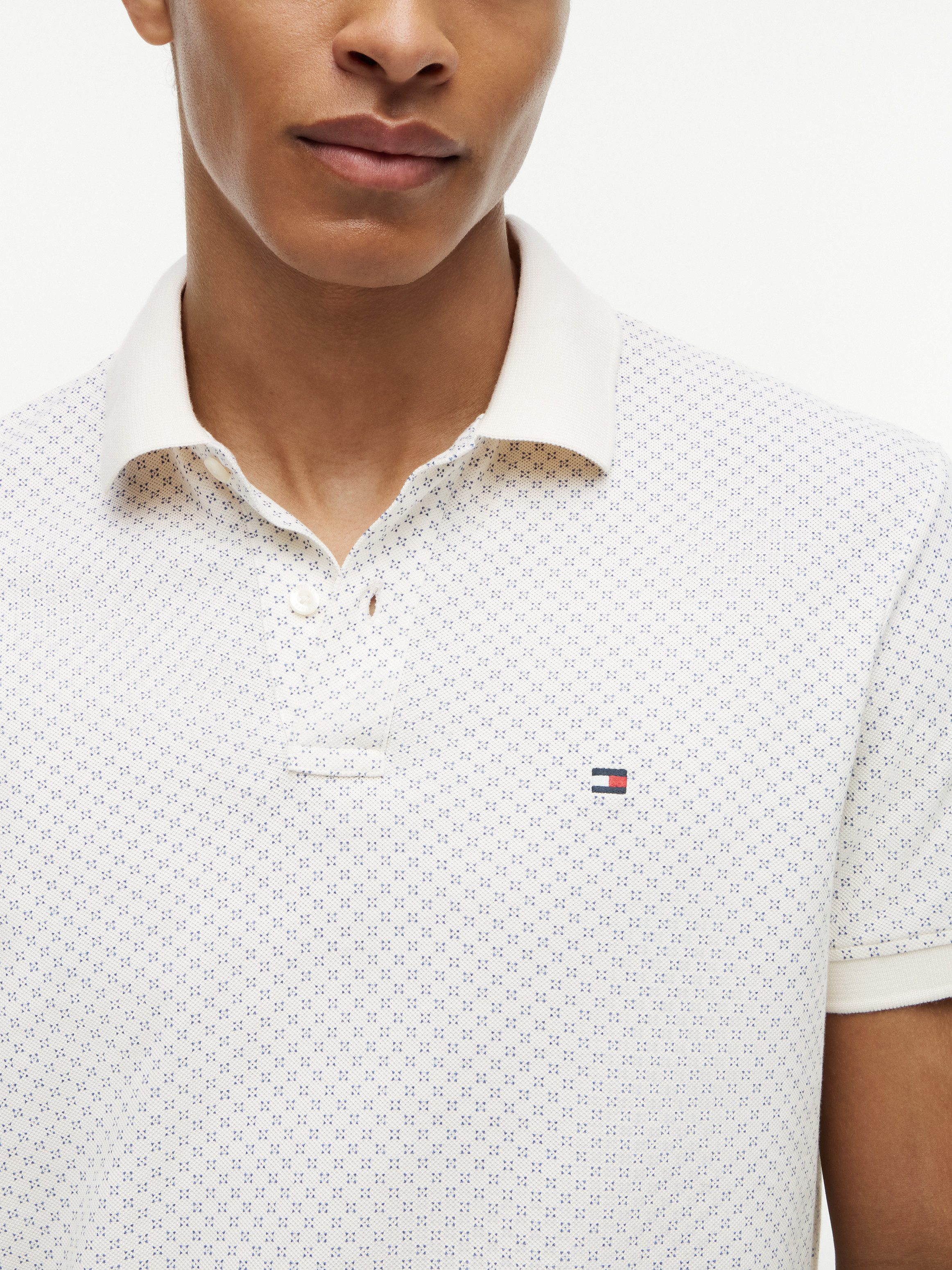 Tommy Hilfiger Poloshirt MICROPRINT PIQUE mit geometrischem Muster, regular fit – Bild 3 von 5