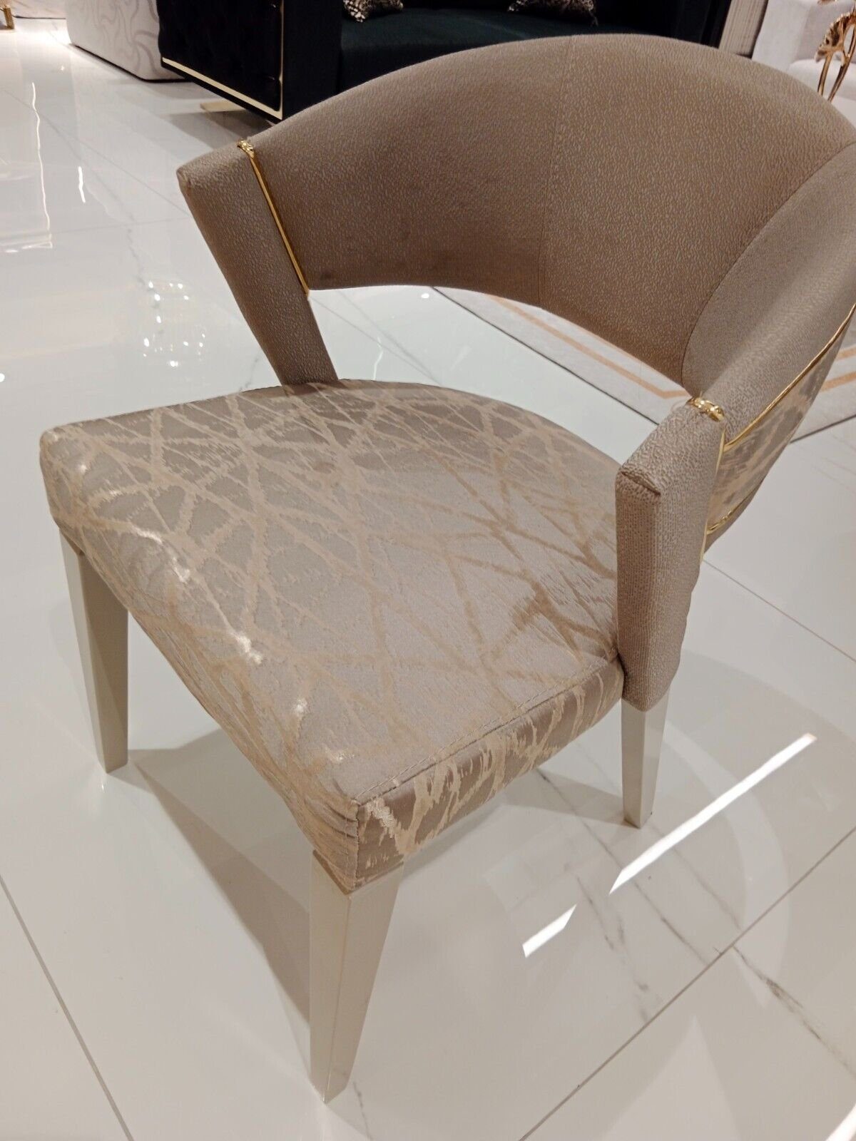 Design und Stühle Exklusives Esszimmerstuhl Hochwertige JVmoebel Luxuriöser 4x Luxuriöse St) (4