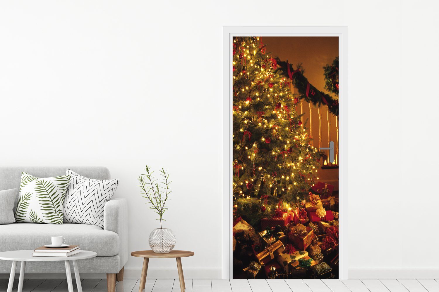 für Tür, MuchoWow Türaufkleber, Weihnachtsbaum cm 75x205 St), - Weihnachten Matt, bedruckt, Fototapete Türtapete Weihnachtsschmuck, (1 -