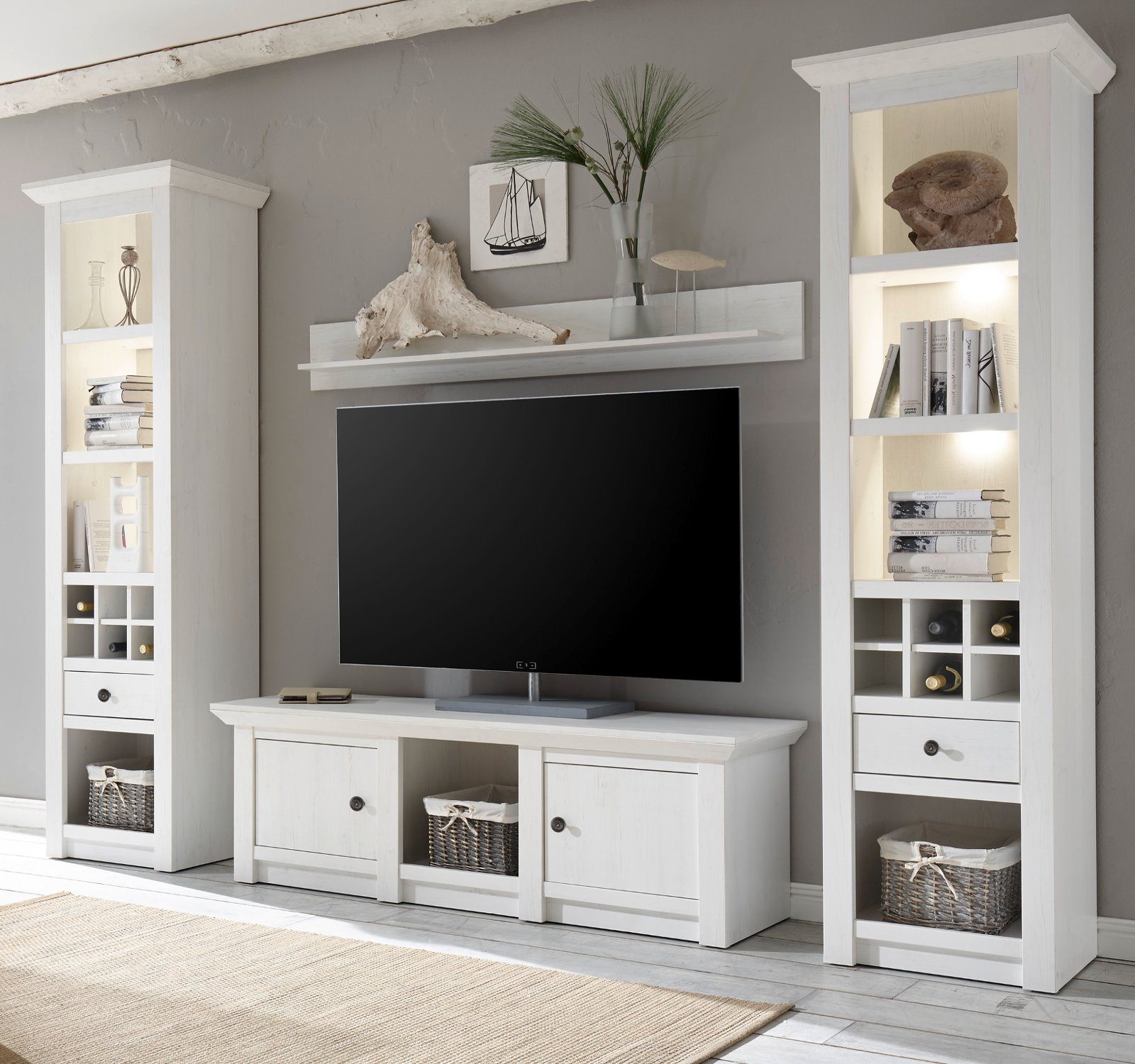 Furn.Design Wohnwand Hooge, (Wohnwand 4-teilig in Pinie weiß, 288 x 207 cm), Landhausstil