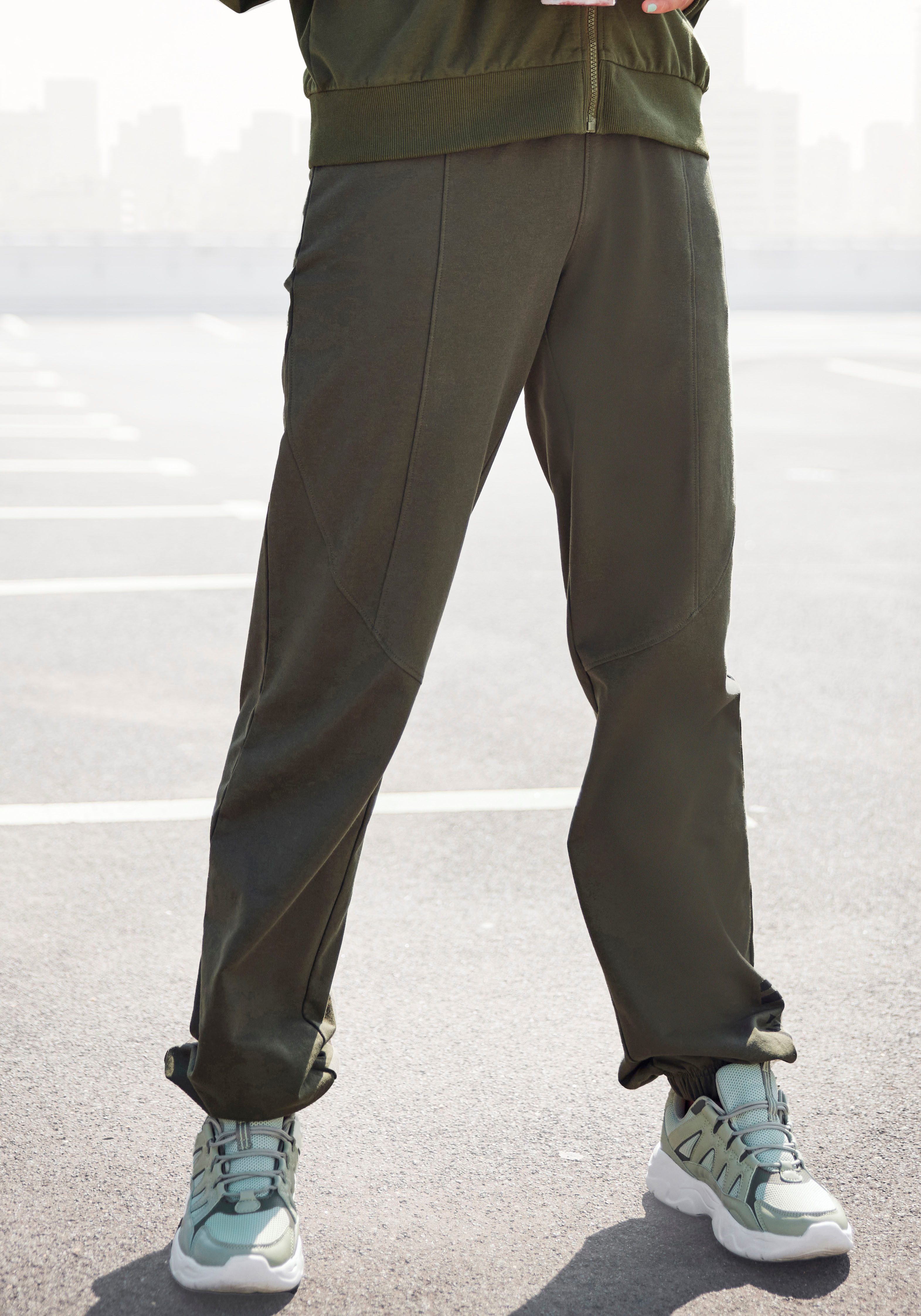 FCUK Sweatpants mit Logodruck am Bein, günstig online kaufen