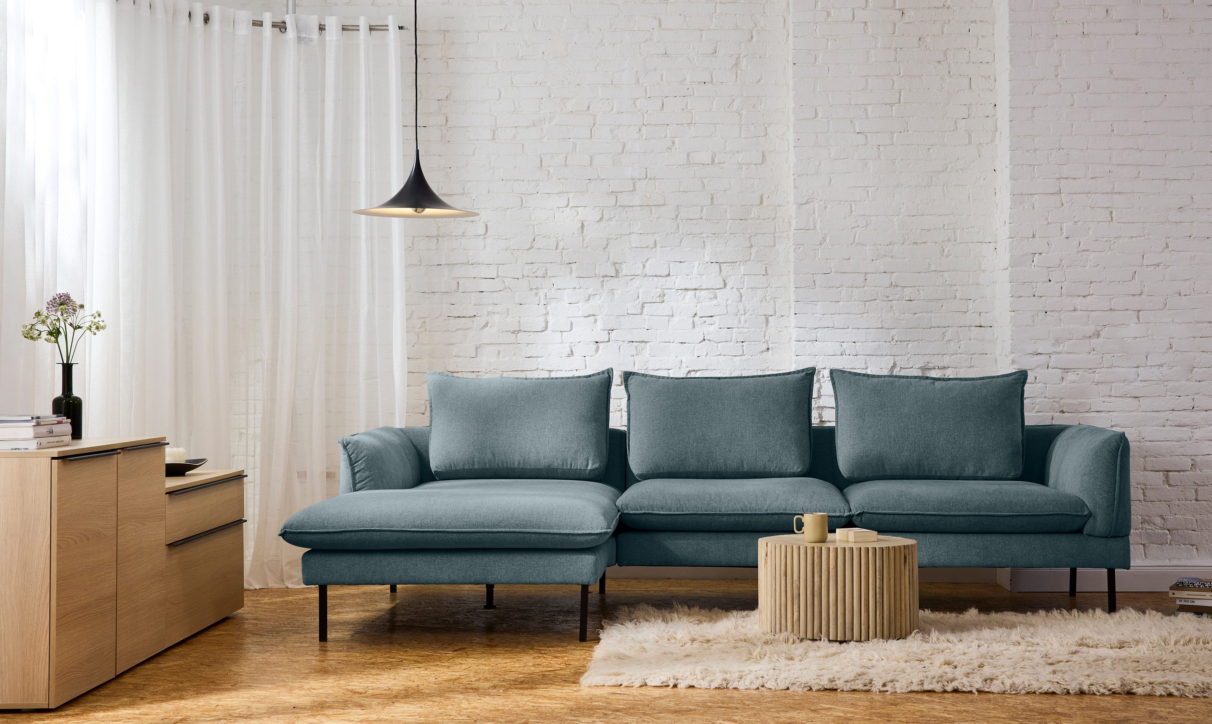 TOM TAILOR HOME Ecksofa WINGS mit leichter, schwebender Optik, stabile Metallfüße und weiche Kissenoptik