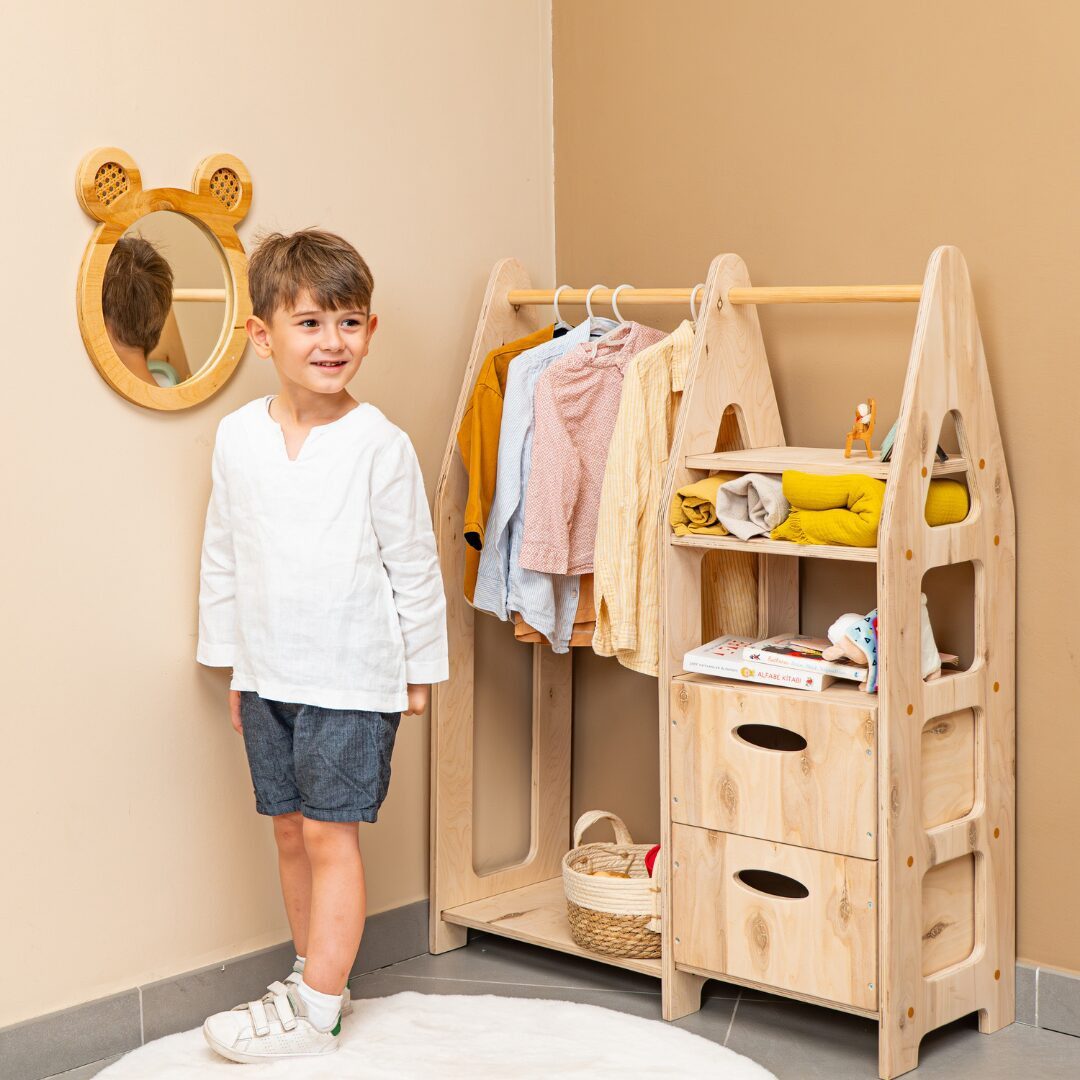 COZYCOLLECTIONS Kinderkleiderschrank Montessori Kleiderschrank 3-in-1, Naturholz, 78x106x31,5 cm (Kinder-Kleiderschrank / Montessori-Garderobe (3-in-1), 1-St., 3-in-1: Kleiderstange + 3 Schubladen + Regalfächer (kompakt) Montessori 3-in-1: Stange + 3 Schubladen + Regal auf Kinderhöhe
