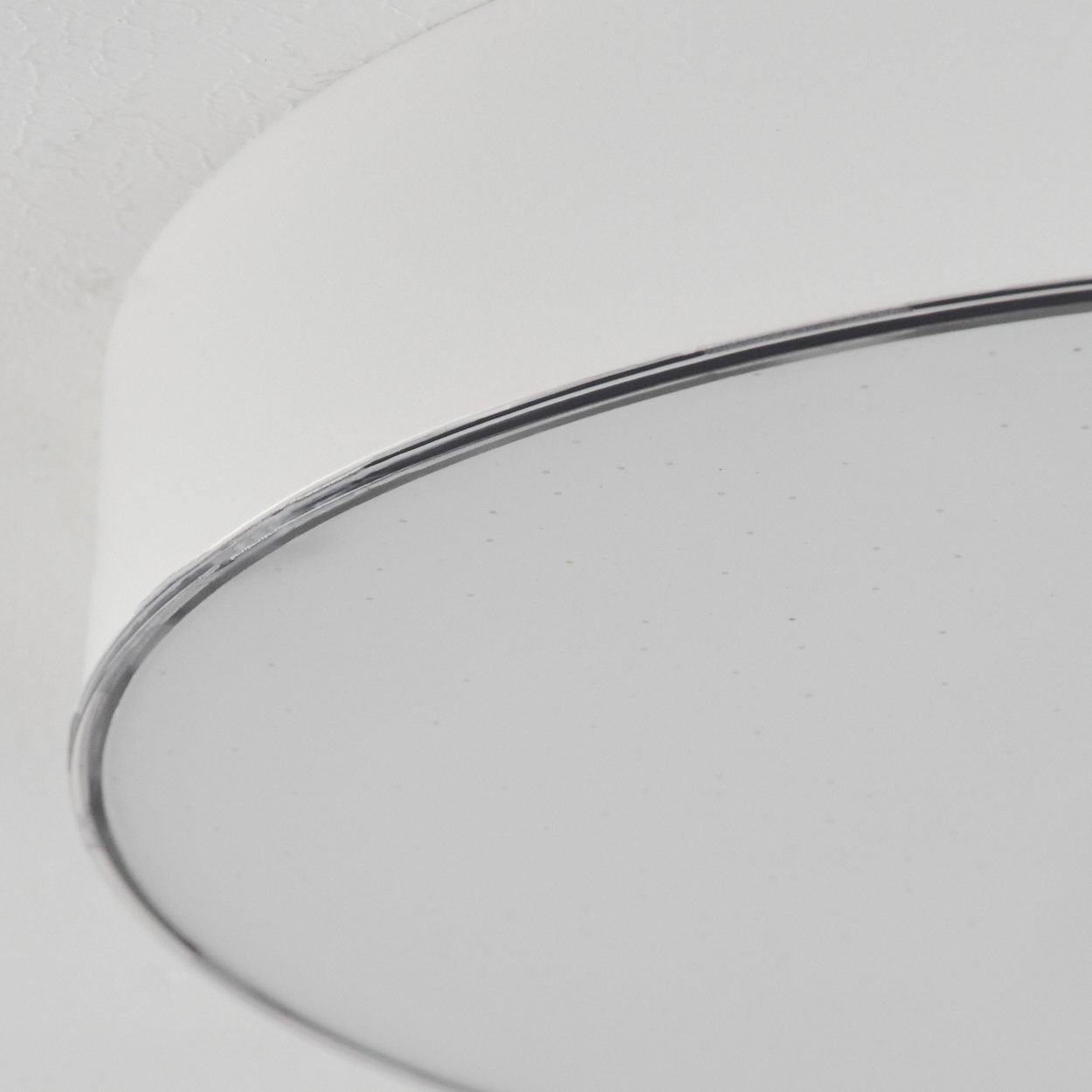in Weiß, 1xLED Watt Deckenleuchte Metall/Kunststoff 16 Lumen, Kelvin, runde »Torricella« Deckenlampe hofstein moderne 4000 Leuchte aus Sternhimmeleffekt, mit 1600