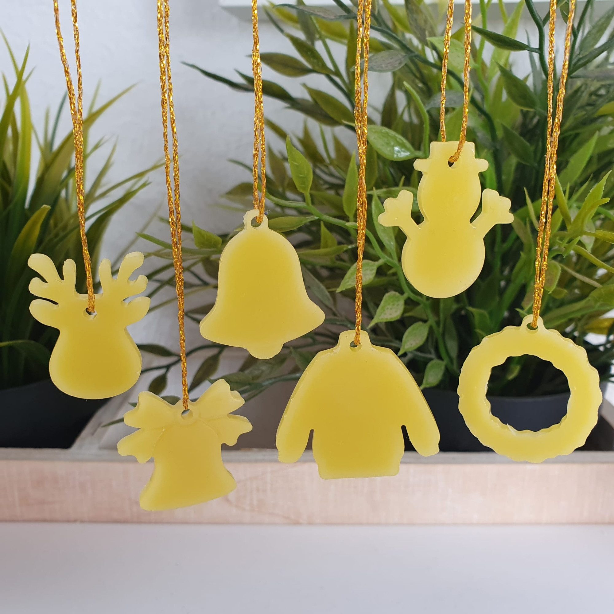Aspinaworld Christbaumschmuck Christbaumschmuck 6er Set mit Schneemann 3 cm natur – offener Kranz (6-tlg)