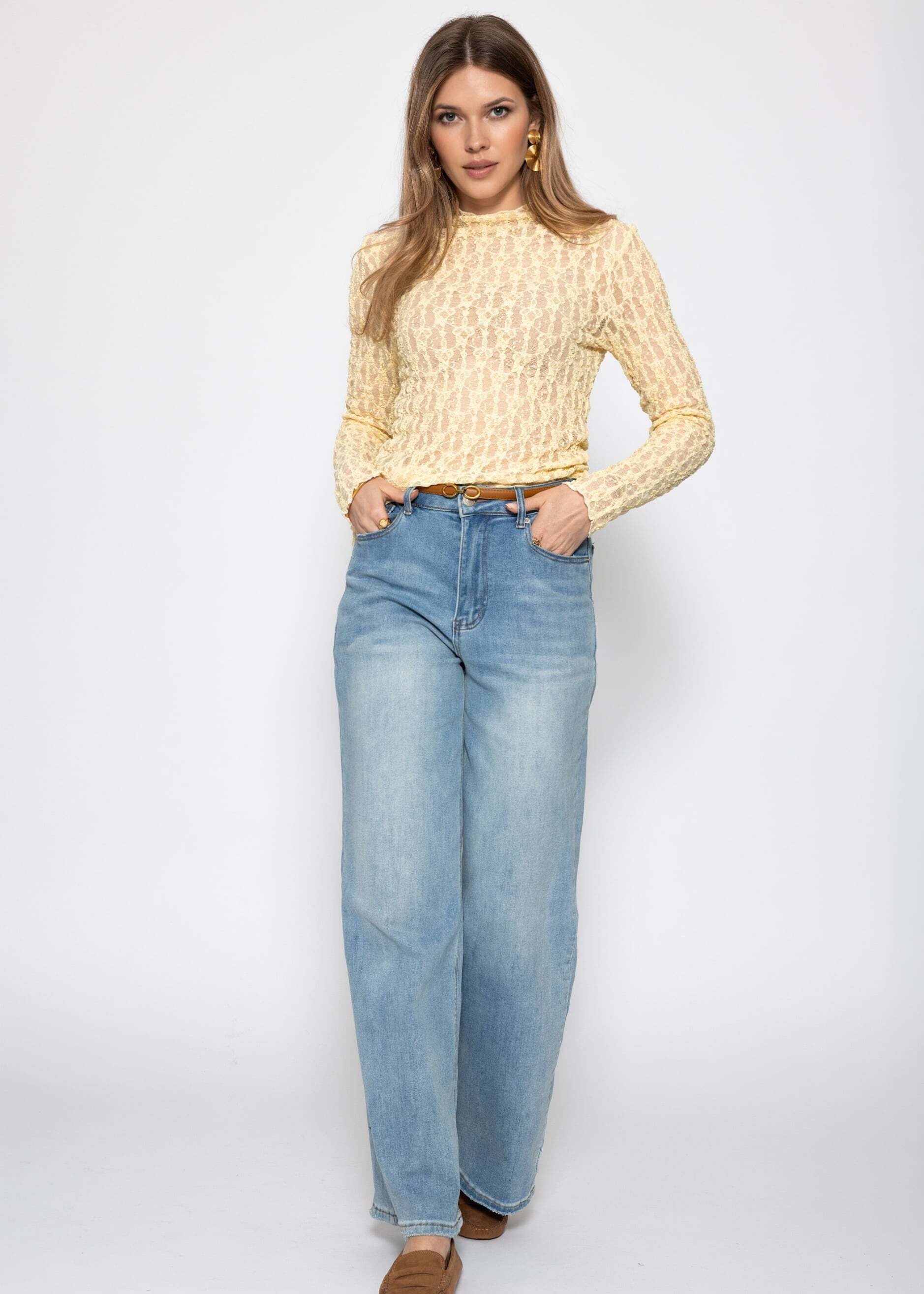 SASSYCLASSY Langarmshirt Langarm Spitzenshirt für Damen Figurbetontes Shirt aus transparenter Spitze mit floralem Muster