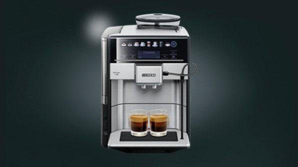 beleuchtetes gleichzeitig, s700 TE657503DE, Tassenpodest plus EQ.6 4 Tassen SIEMENS Kaffeevollautomat Profile, 2